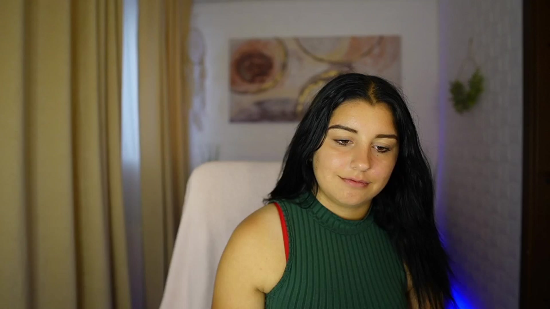 Gallery image thumbnail from Liya__Silver's myfreecams stream on, 08/07/2024, 14:26 image 7 of 20