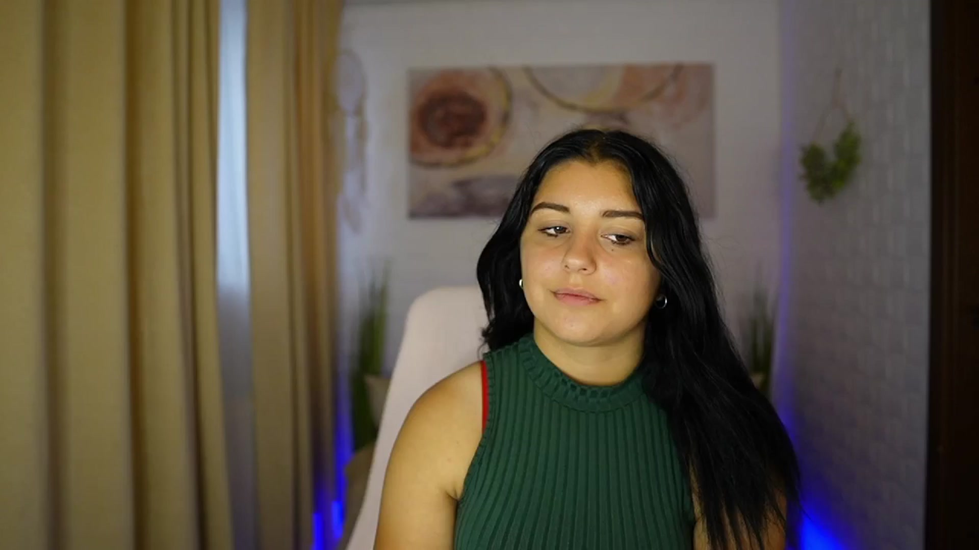 Gallery image thumbnail from Liya__Silver's myfreecams stream on, 08/07/2024, 14:26 image 9 of 20
