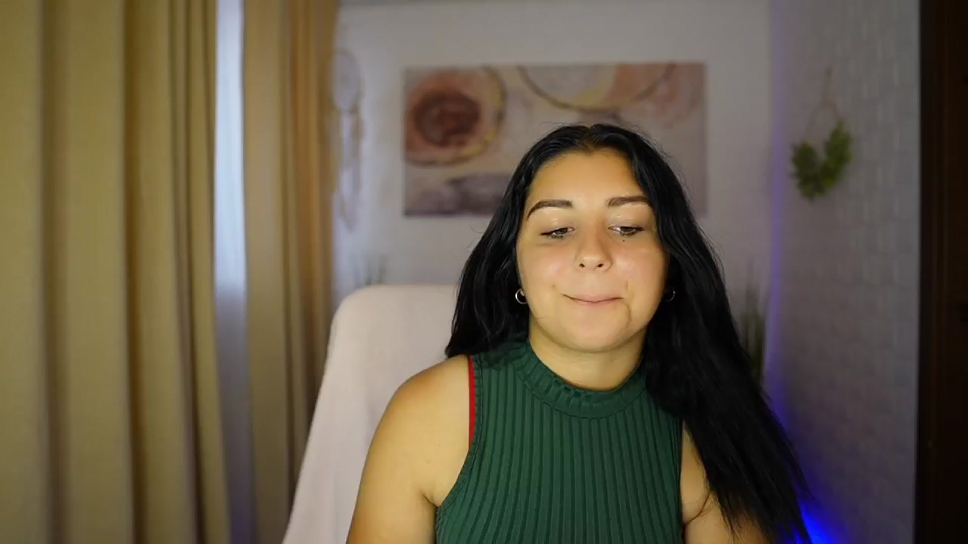 Gallery image thumbnail from Liya__Silver's myfreecams stream on, 08/07/2024, 14:26 image 3 of 20