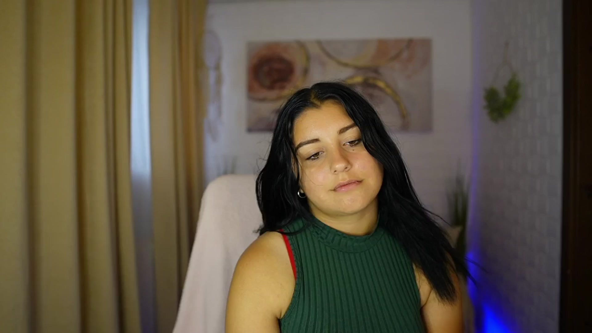 Gallery image thumbnail from Liya__Silver's myfreecams stream on, 08/07/2024, 14:26 image 11 of 20