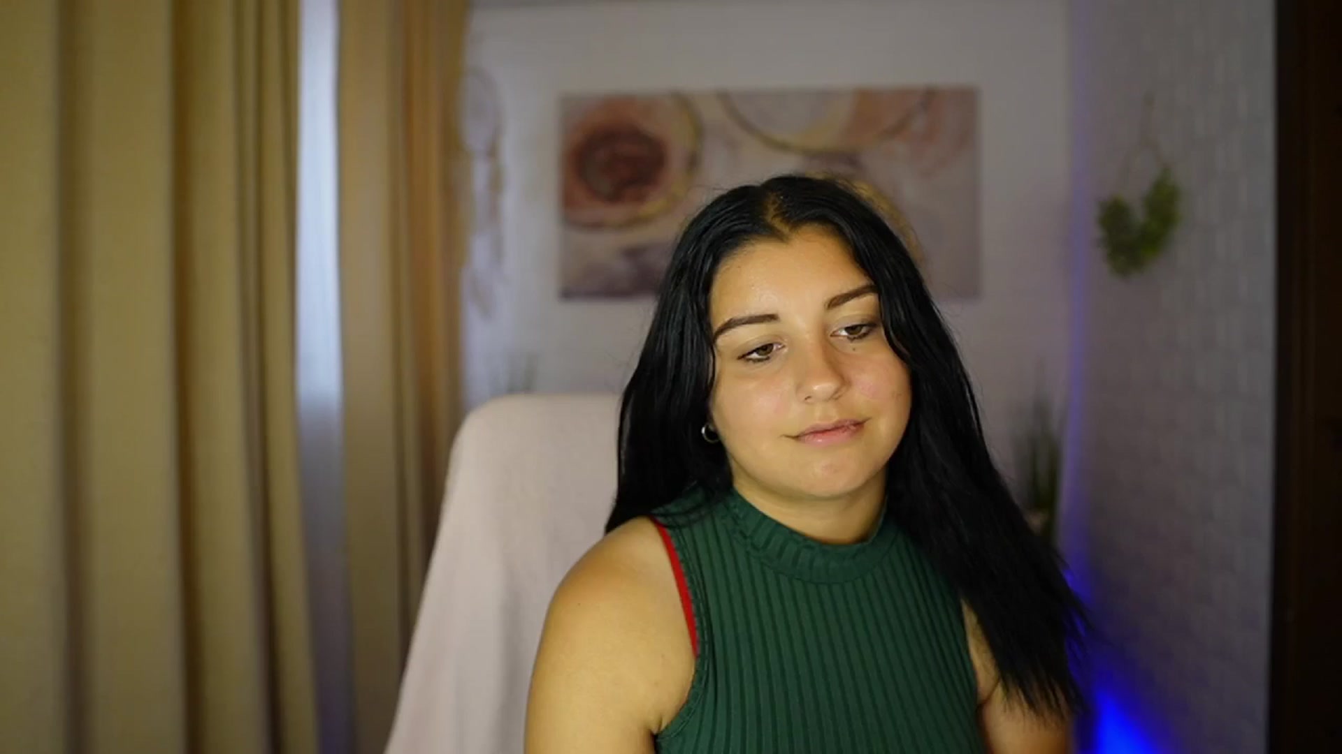 Gallery image thumbnail from Liya__Silver's myfreecams stream on, 08/07/2024, 14:26 image 5 of 20