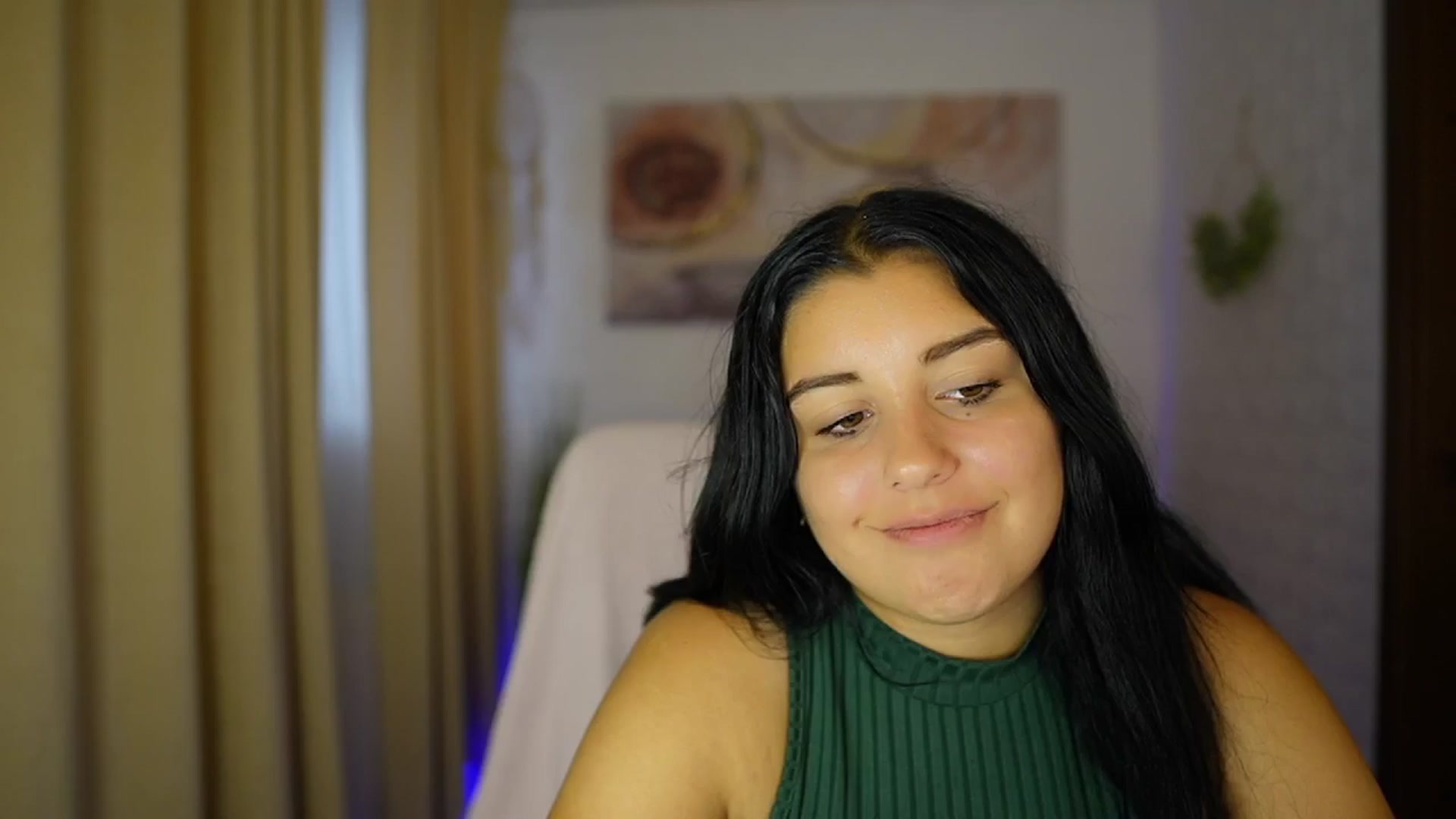Gallery image thumbnail from Liya__Silver's myfreecams stream on, 08/07/2024, 14:26 image 18 of 20