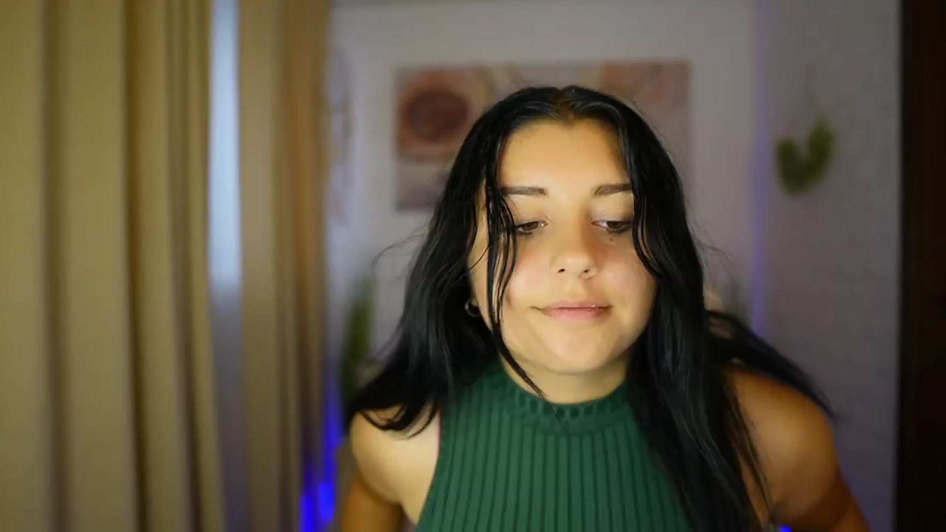Gallery image thumbnail from Liya__Silver's myfreecams stream on, 08/07/2024, 14:26 image 17 of 20