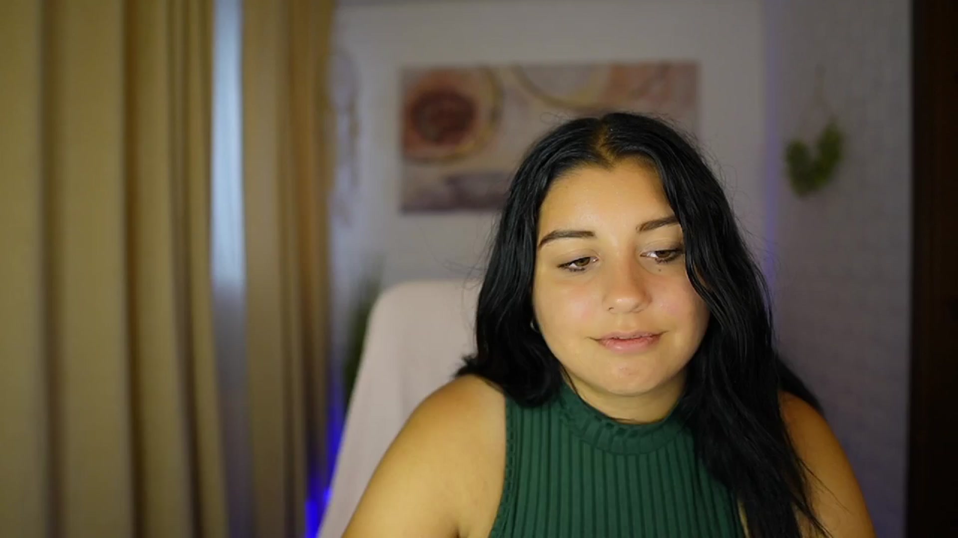 Gallery image thumbnail from Liya__Silver's myfreecams stream on, 08/07/2024, 14:26 image 16 of 20