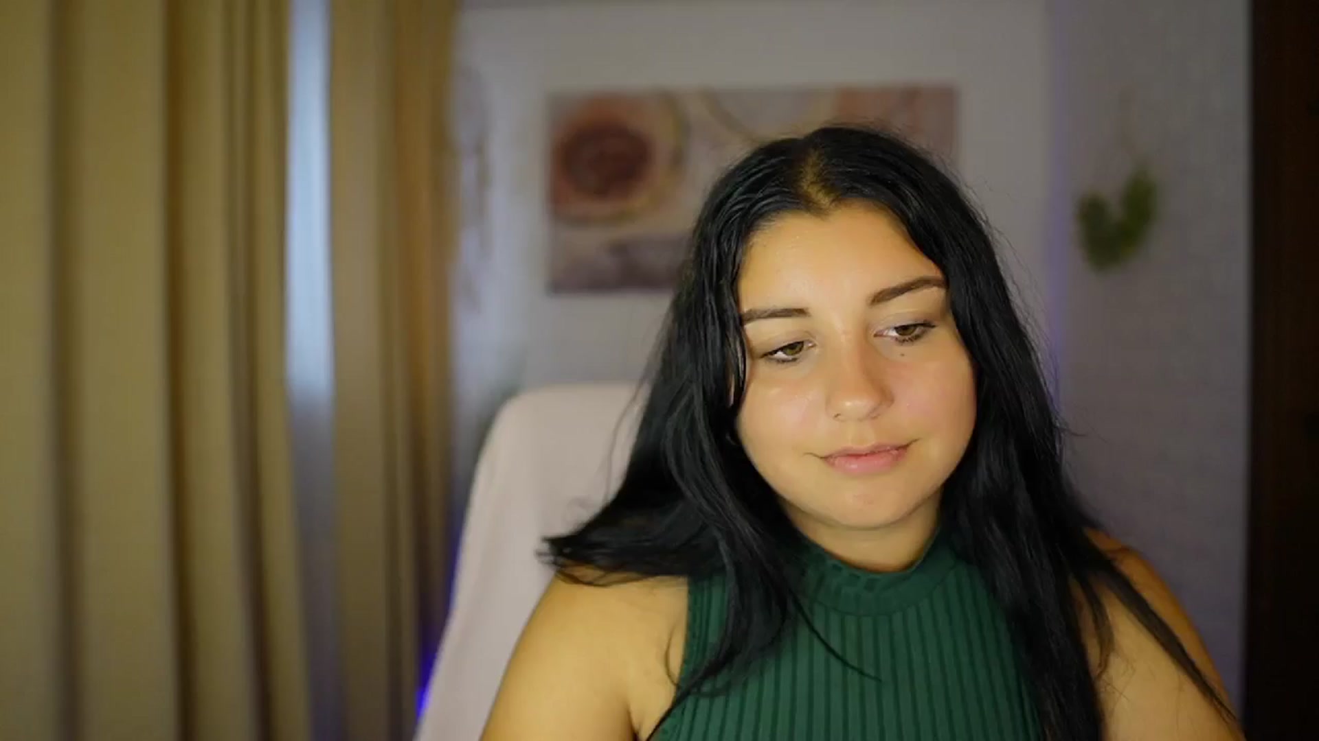 Gallery image thumbnail from Liya__Silver's myfreecams stream on, 08/07/2024, 16:32 image 1 of 20
