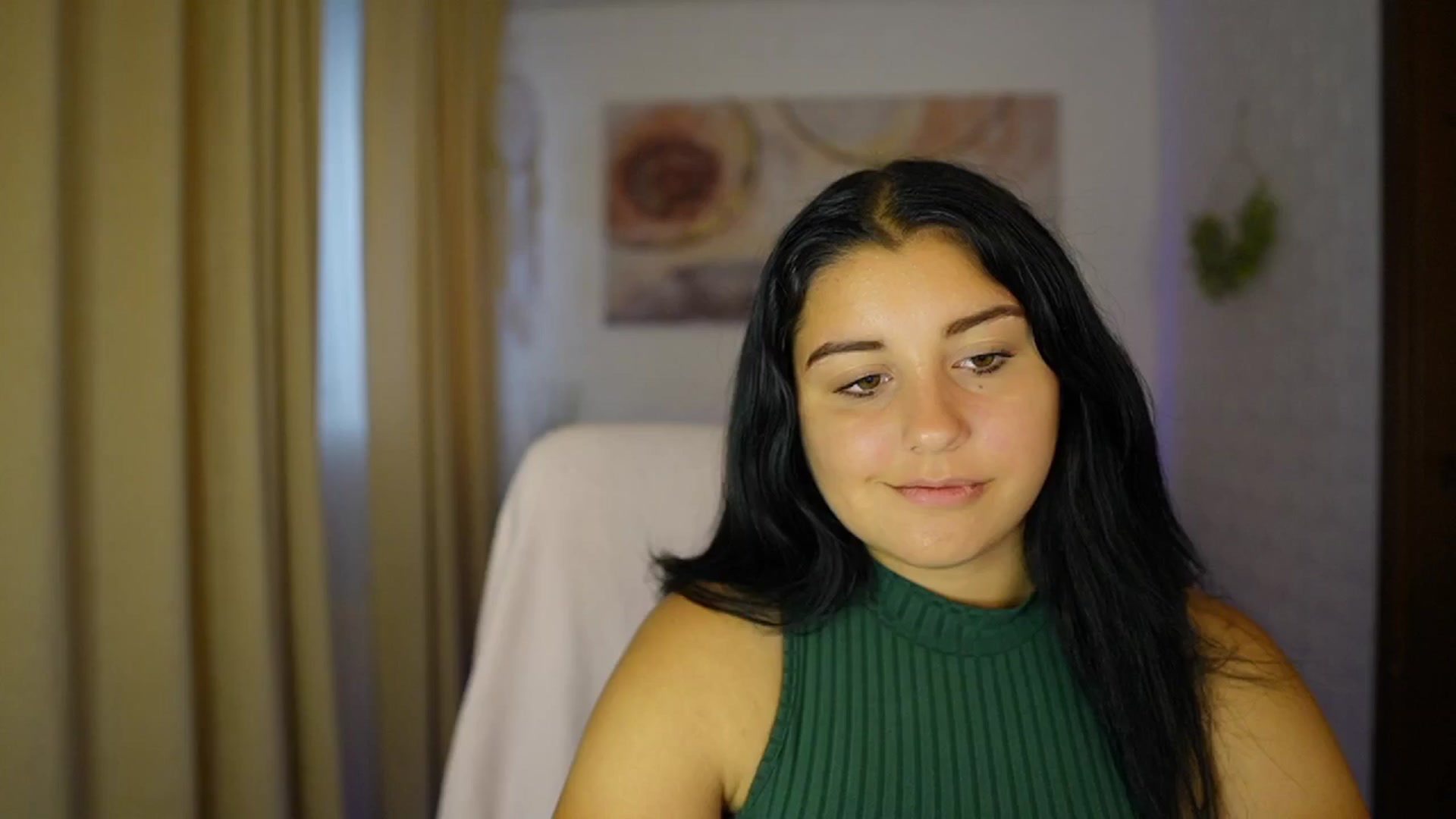 Gallery image thumbnail from Liya__Silver's myfreecams stream on, 08/07/2024, 16:32 image 11 of 20
