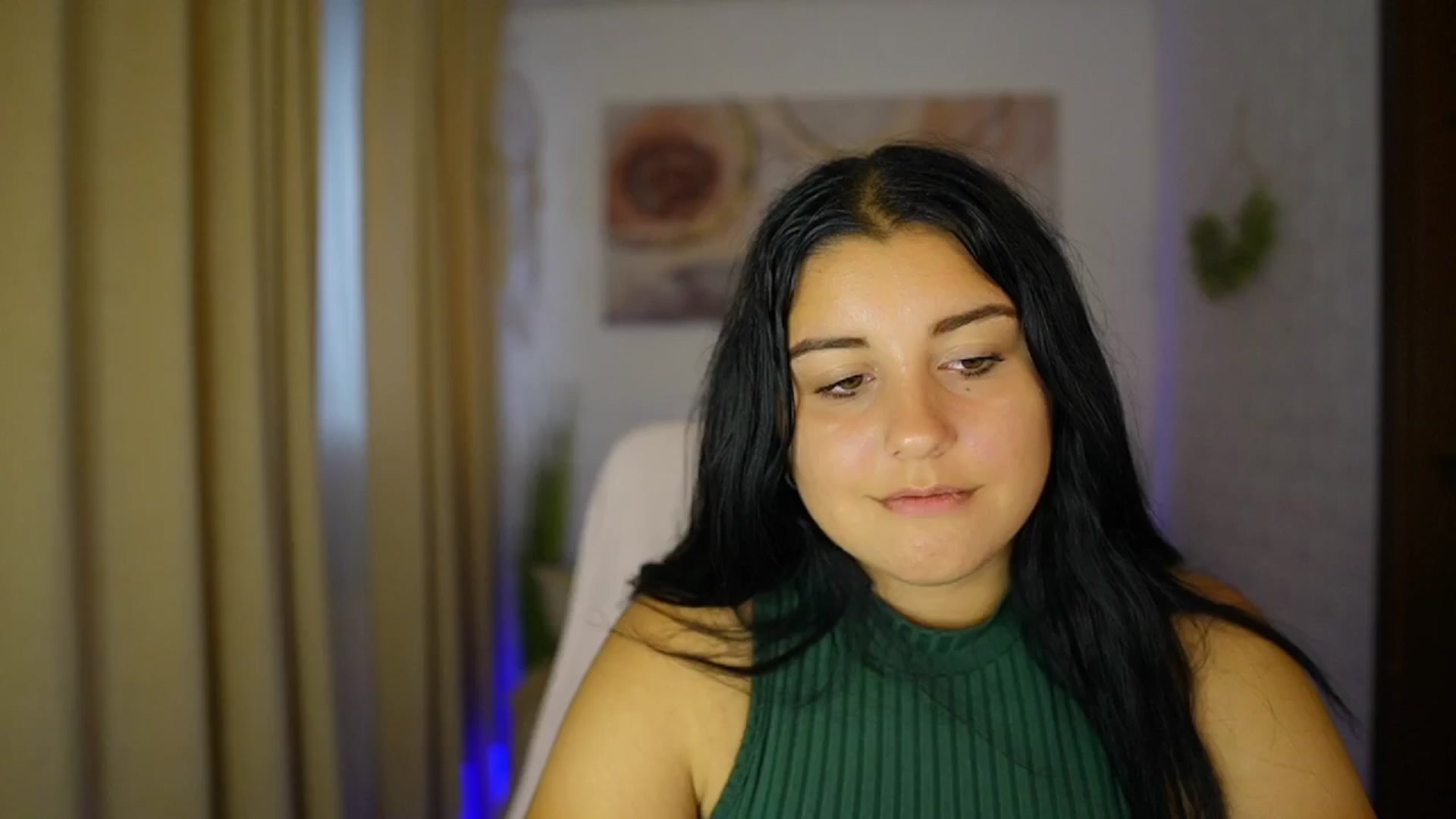 Gallery image thumbnail from Liya__Silver's myfreecams stream on, 08/07/2024, 16:32 image 5 of 20