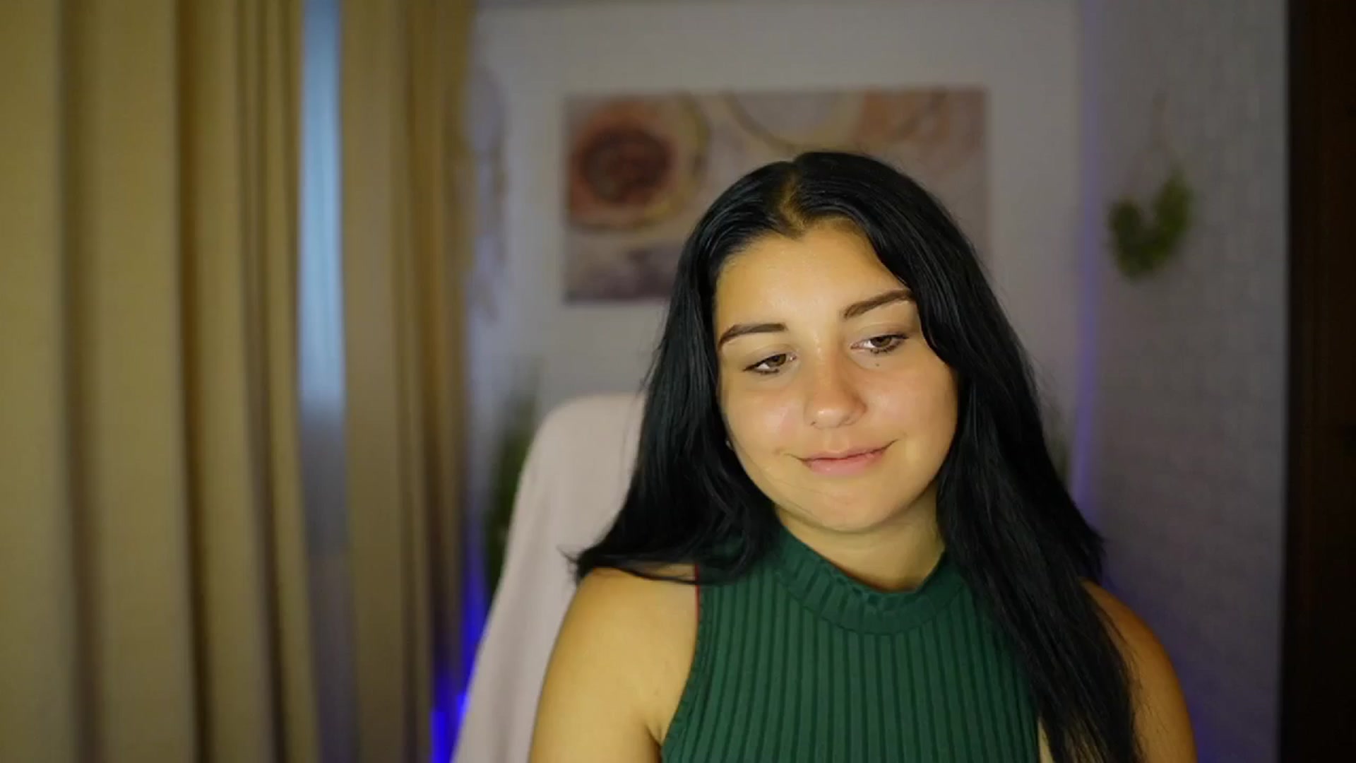 Gallery image thumbnail from Liya__Silver's myfreecams stream on, 08/07/2024, 16:32 image 15 of 20