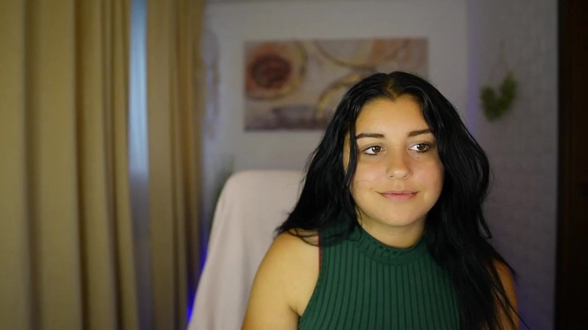 Gallery image thumbnail from Liya__Silver's myfreecams stream on, 08/07/2024, 16:32 image 20 of 20