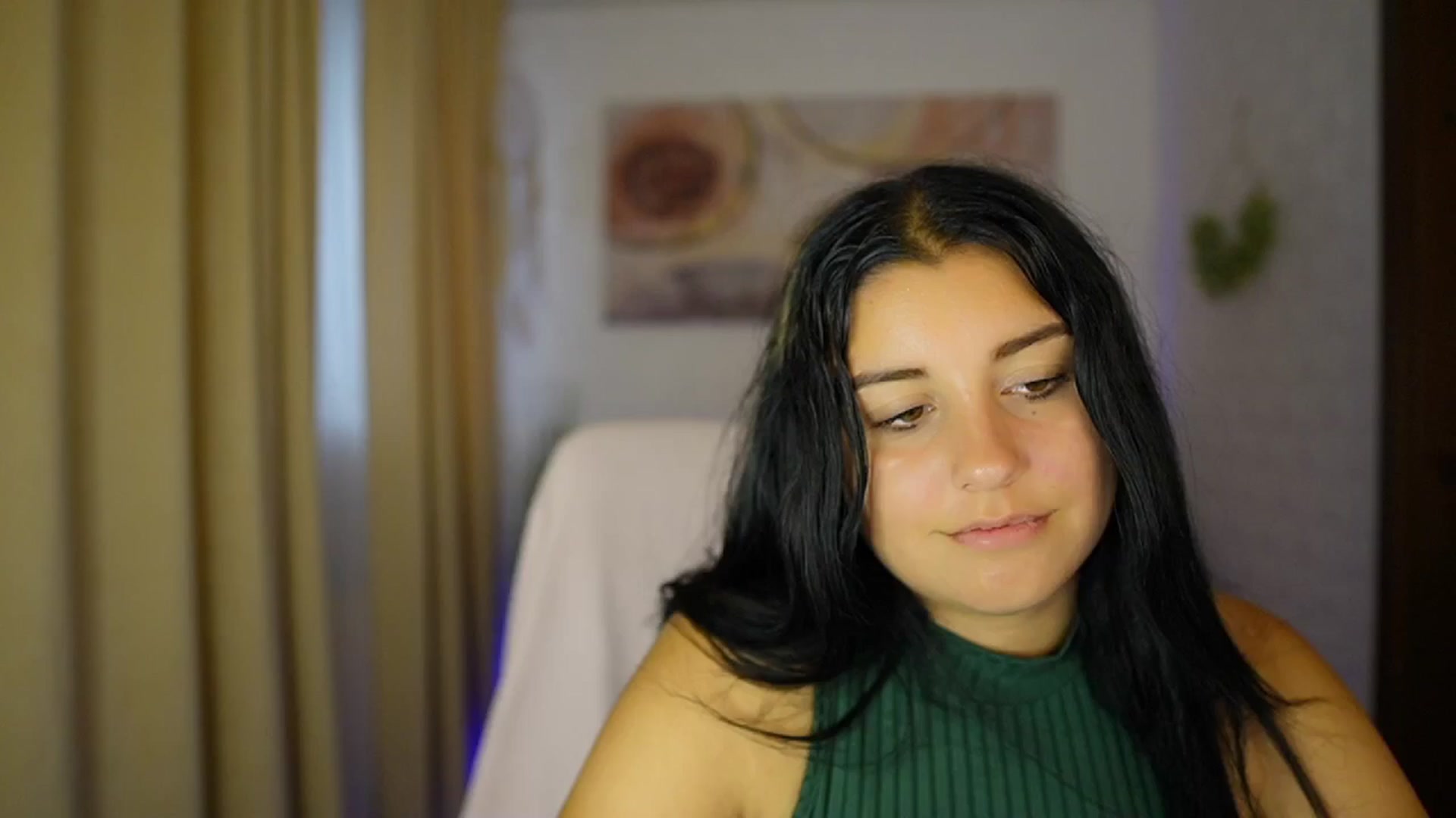 Gallery image thumbnail from Liya__Silver's myfreecams stream on, 08/07/2024, 16:32 image 6 of 20