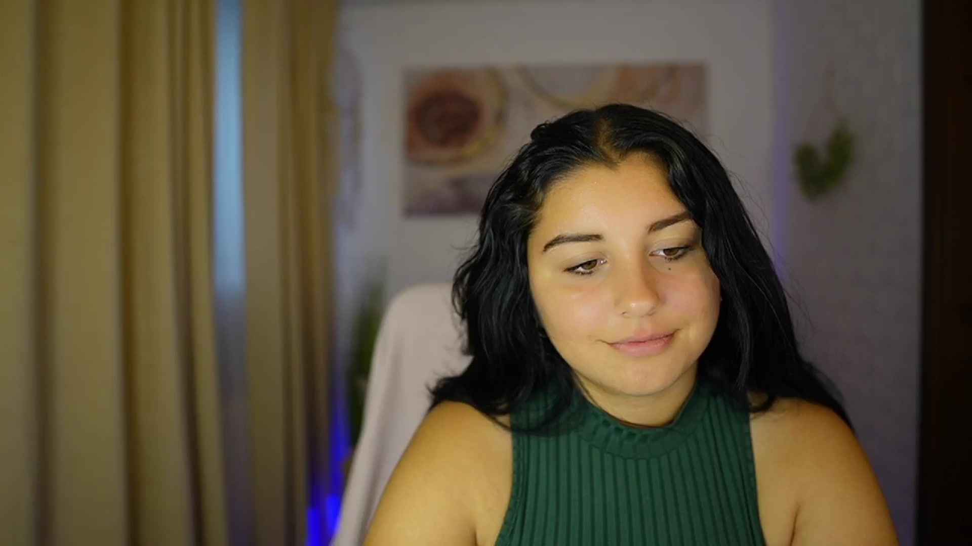 Gallery image thumbnail from Liya__Silver's myfreecams stream on, 08/07/2024, 17:44 image 4 of 20