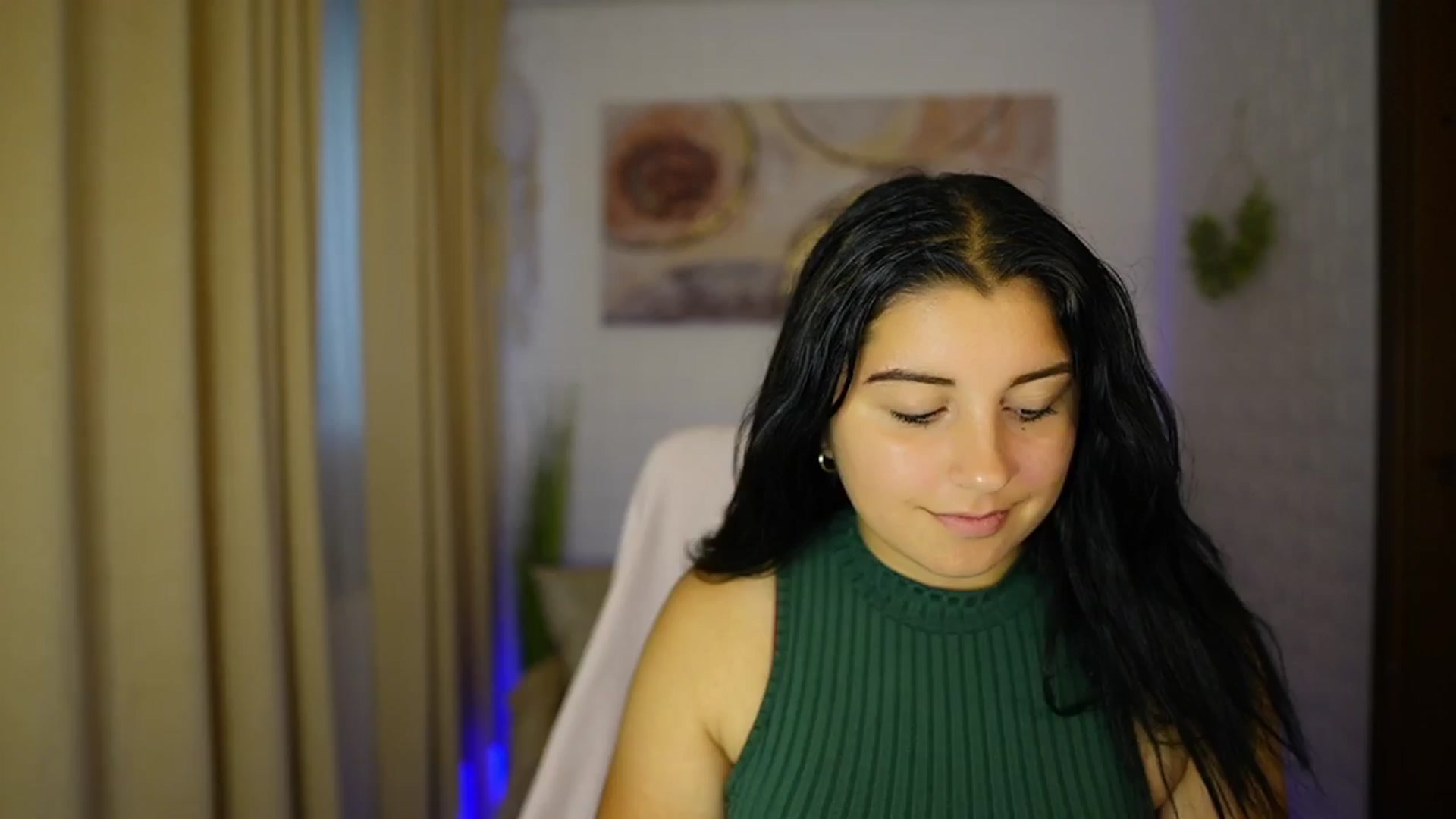 Gallery image thumbnail from Liya__Silver's myfreecams stream on, 08/07/2024, 17:44 image 15 of 20