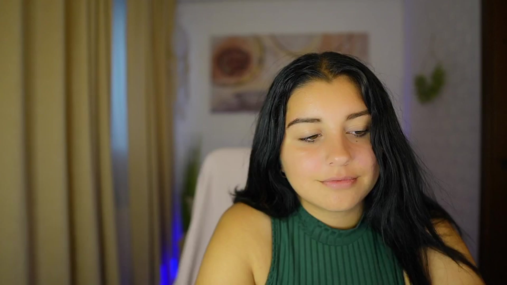 Gallery image thumbnail from Liya__Silver's myfreecams stream on, 08/07/2024, 17:44 image 7 of 20