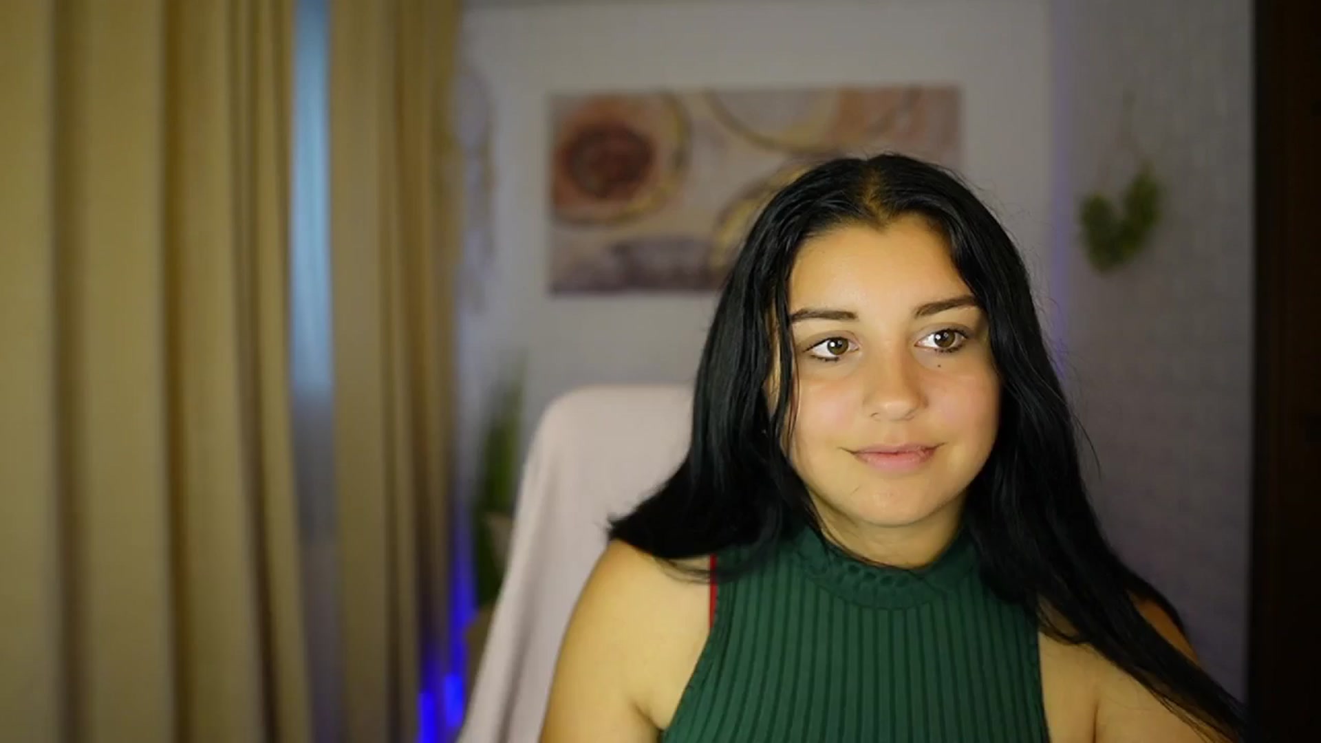 Gallery image thumbnail from Liya__Silver's myfreecams stream on, 08/07/2024, 17:44 image 9 of 20