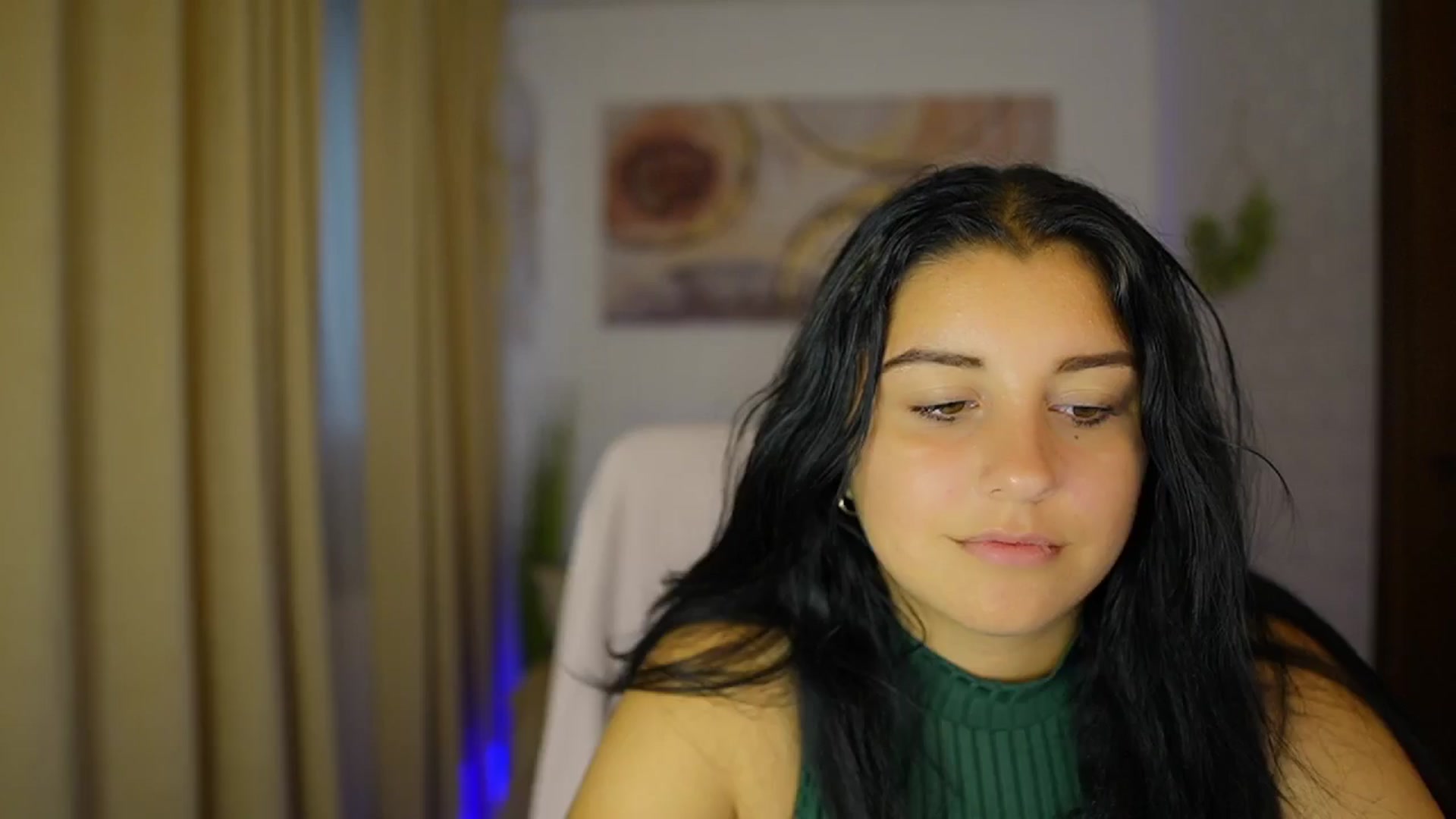 Gallery image thumbnail from Liya__Silver's myfreecams stream on, 08/07/2024, 17:44 image 18 of 20