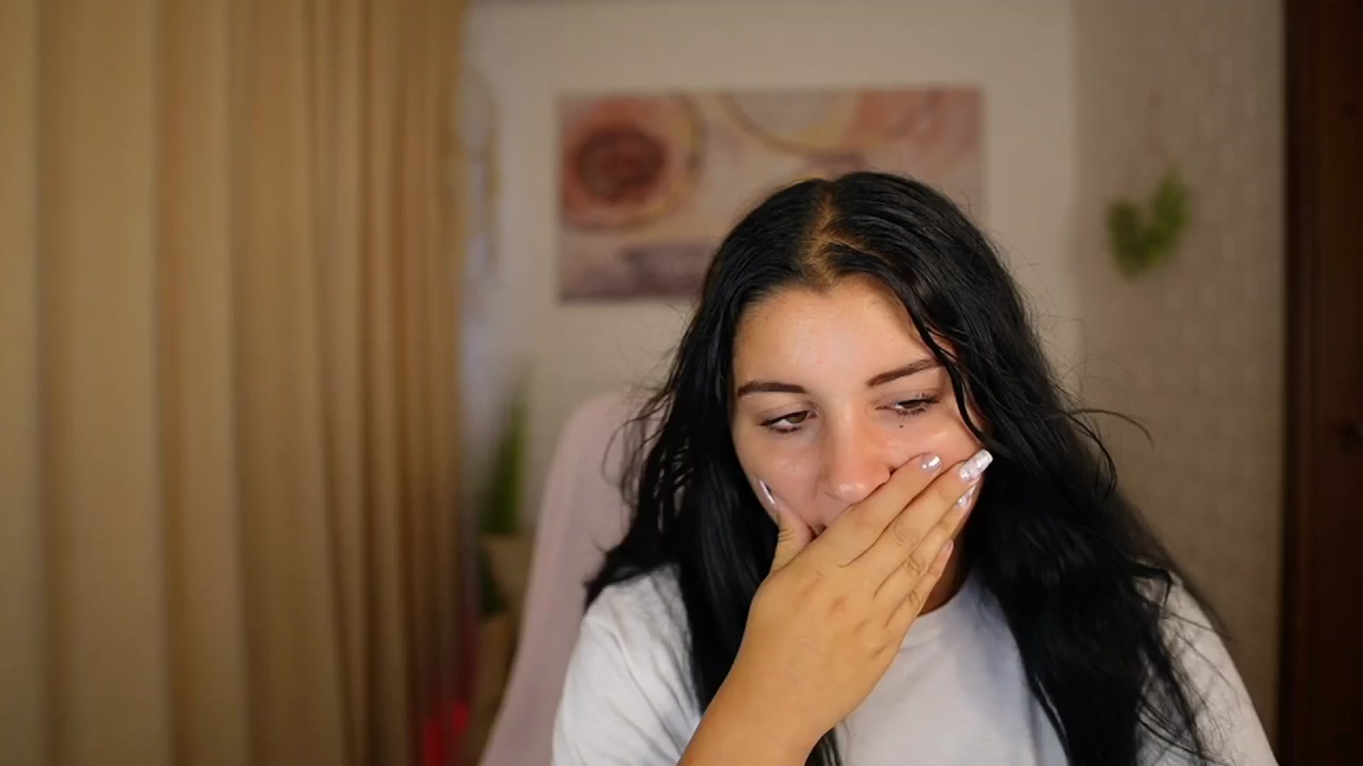 Gallery image thumbnail from Liya__Silver's myfreecams stream on, 08/08/2024, 14:34 image 15 of 20