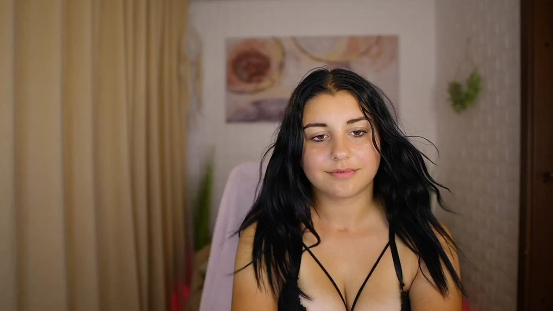 Gallery image thumbnail from Liya__Silver's myfreecams stream on, 08/08/2024, 17:49 image 10 of 20