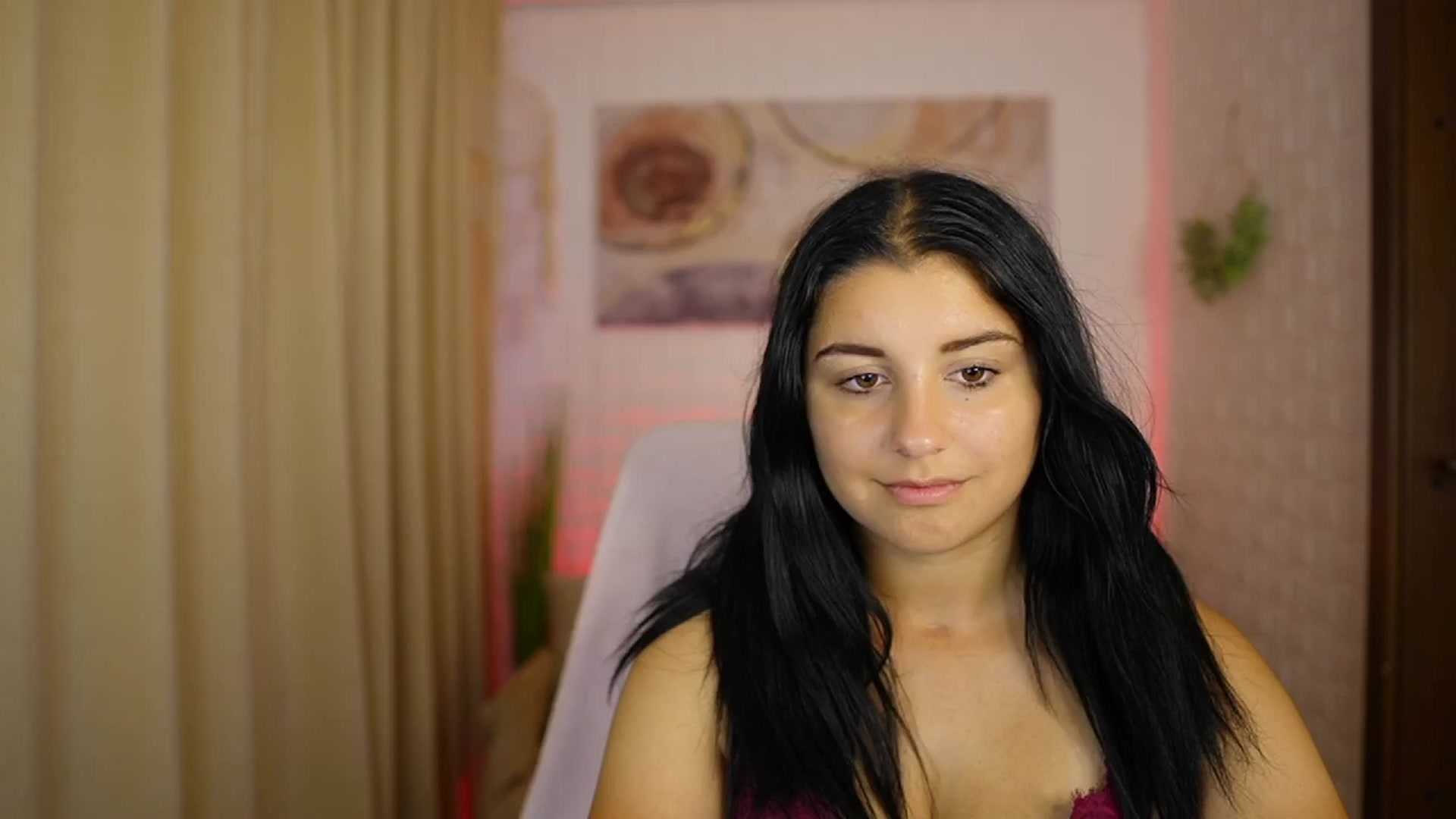 Gallery image thumbnail from Liya__Silver's myfreecams stream on, 08/09/2024, 18:05 image 2 of 20