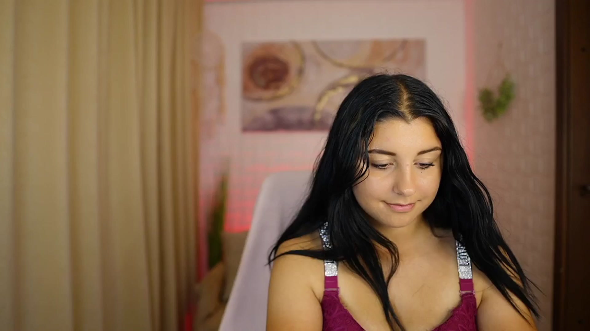 Gallery image thumbnail from Liya__Silver's myfreecams stream on, 08/09/2024, 18:05 image 20 of 20
