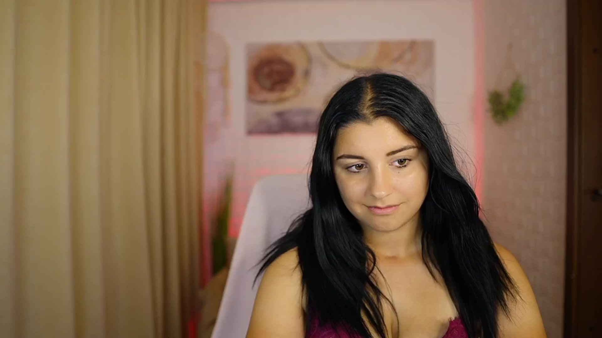 Gallery image thumbnail from Liya__Silver's myfreecams stream on, 08/09/2024, 18:05 image 3 of 20