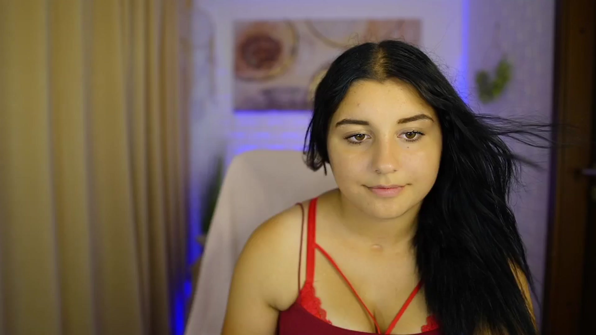 Gallery image thumbnail from Liya__Silver's myfreecams stream on, 08/13/2024, 14:25 image 11 of 20