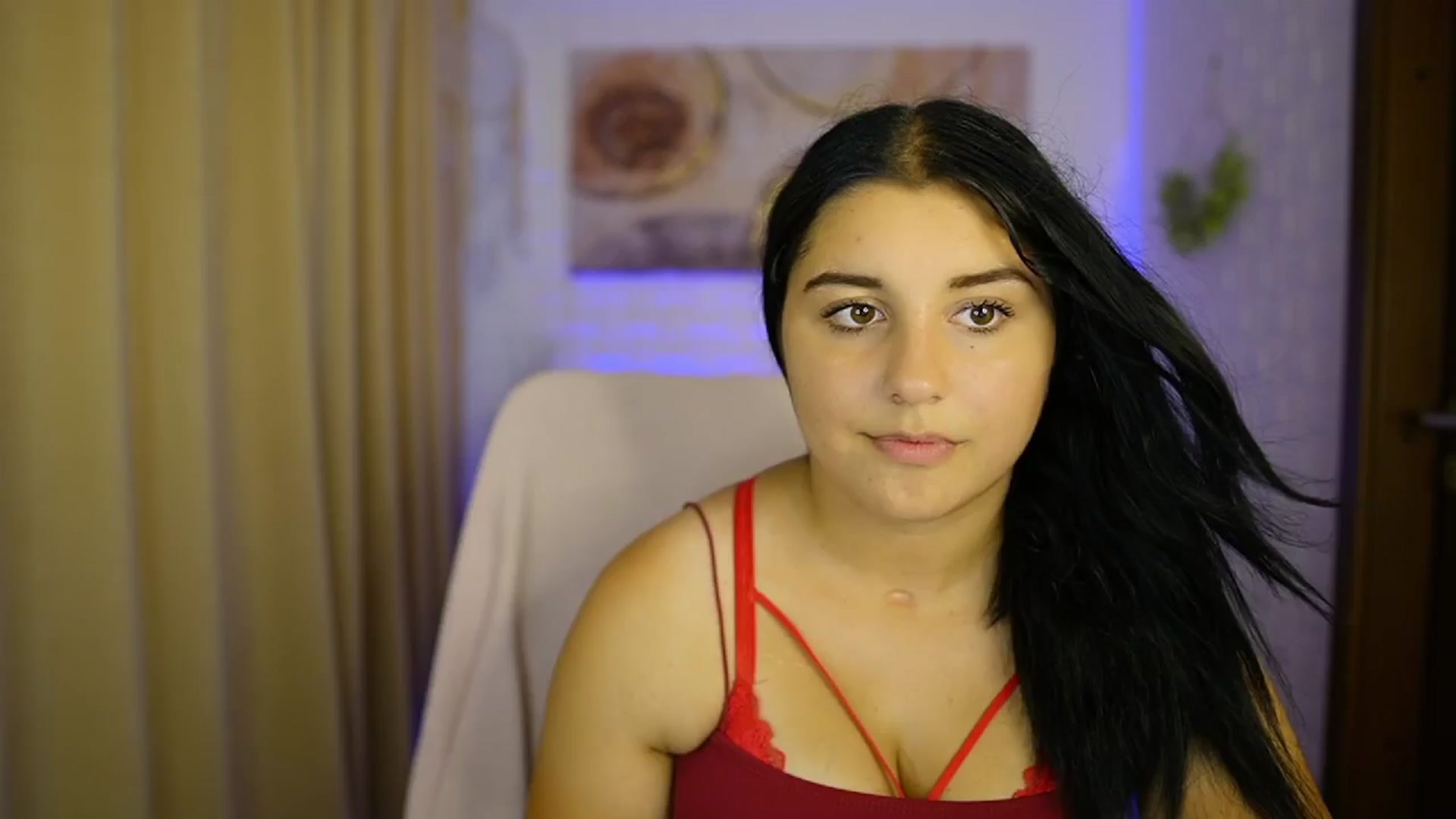 Gallery image thumbnail from Liya__Silver's myfreecams stream on, 08/13/2024, 14:25 image 4 of 20