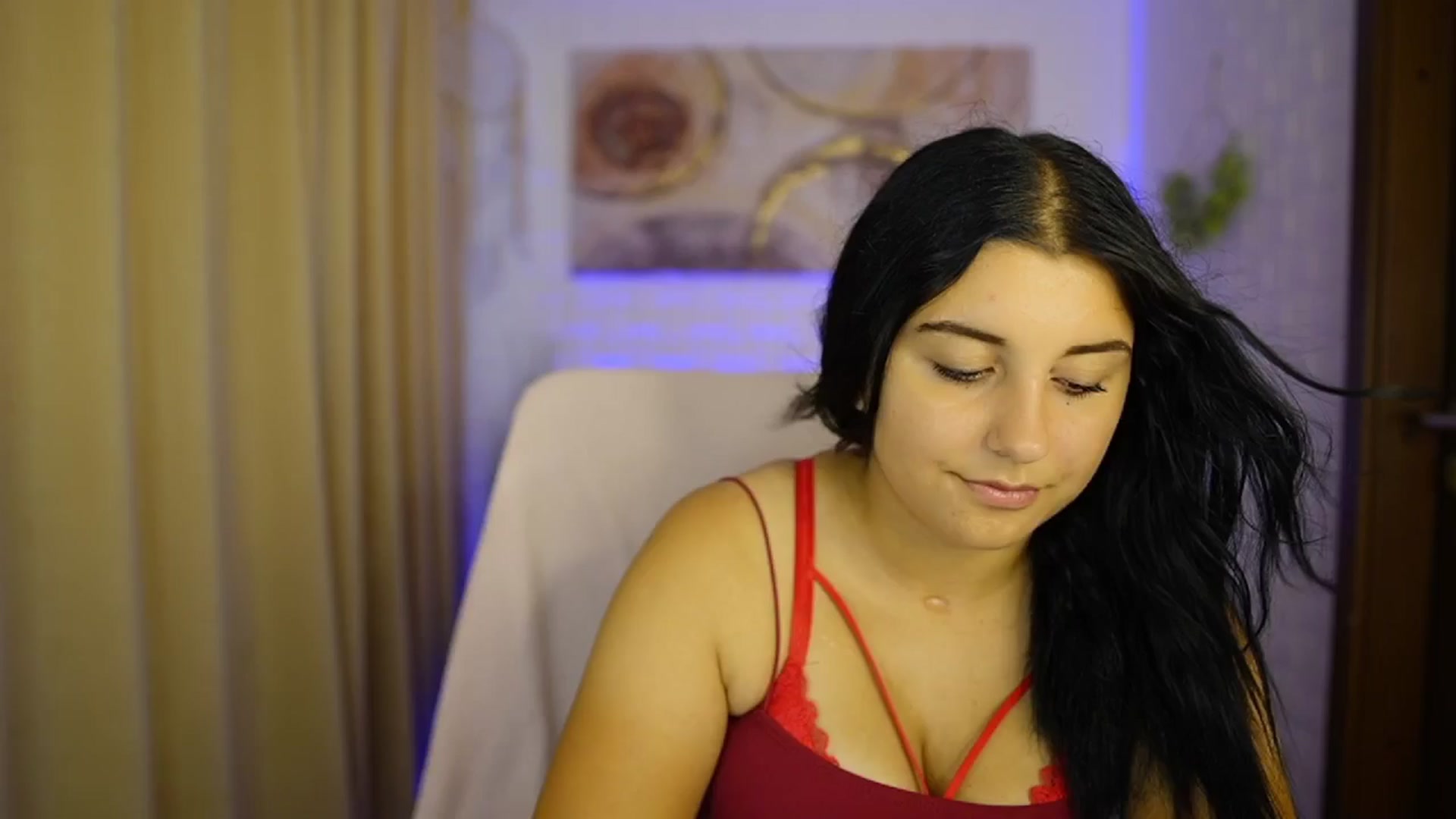 Gallery image thumbnail from Liya__Silver's myfreecams stream on, 08/13/2024, 14:25 image 18 of 20