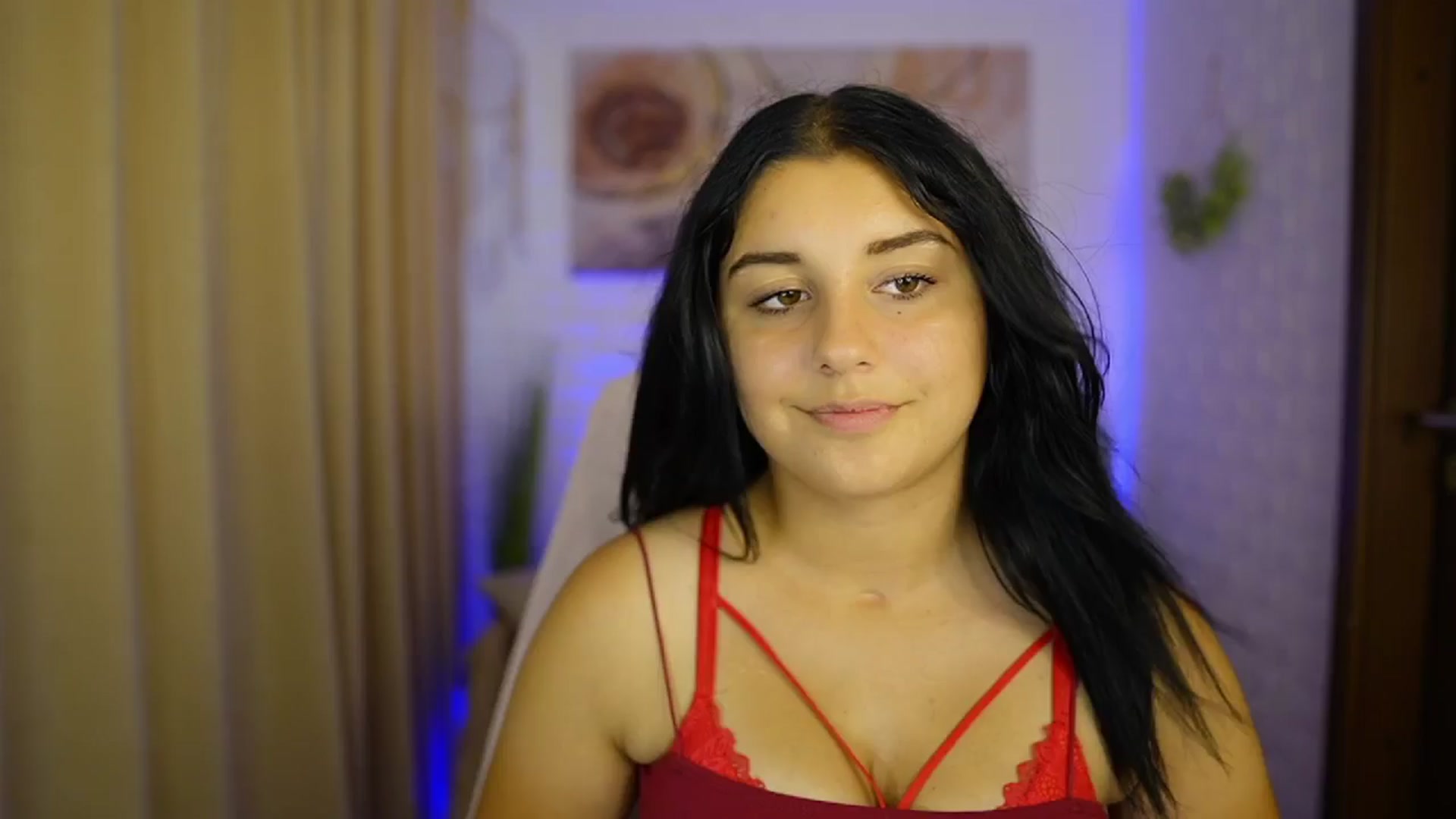 Gallery image thumbnail from Liya__Silver's myfreecams stream on, 08/13/2024, 15:01 image 3 of 20