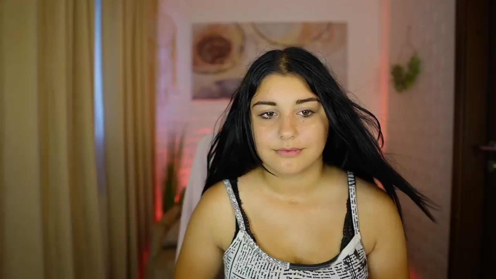 Gallery image thumbnail from Liya__Silver's myfreecams stream on, 08/15/2024, 16:29 image 1 of 20