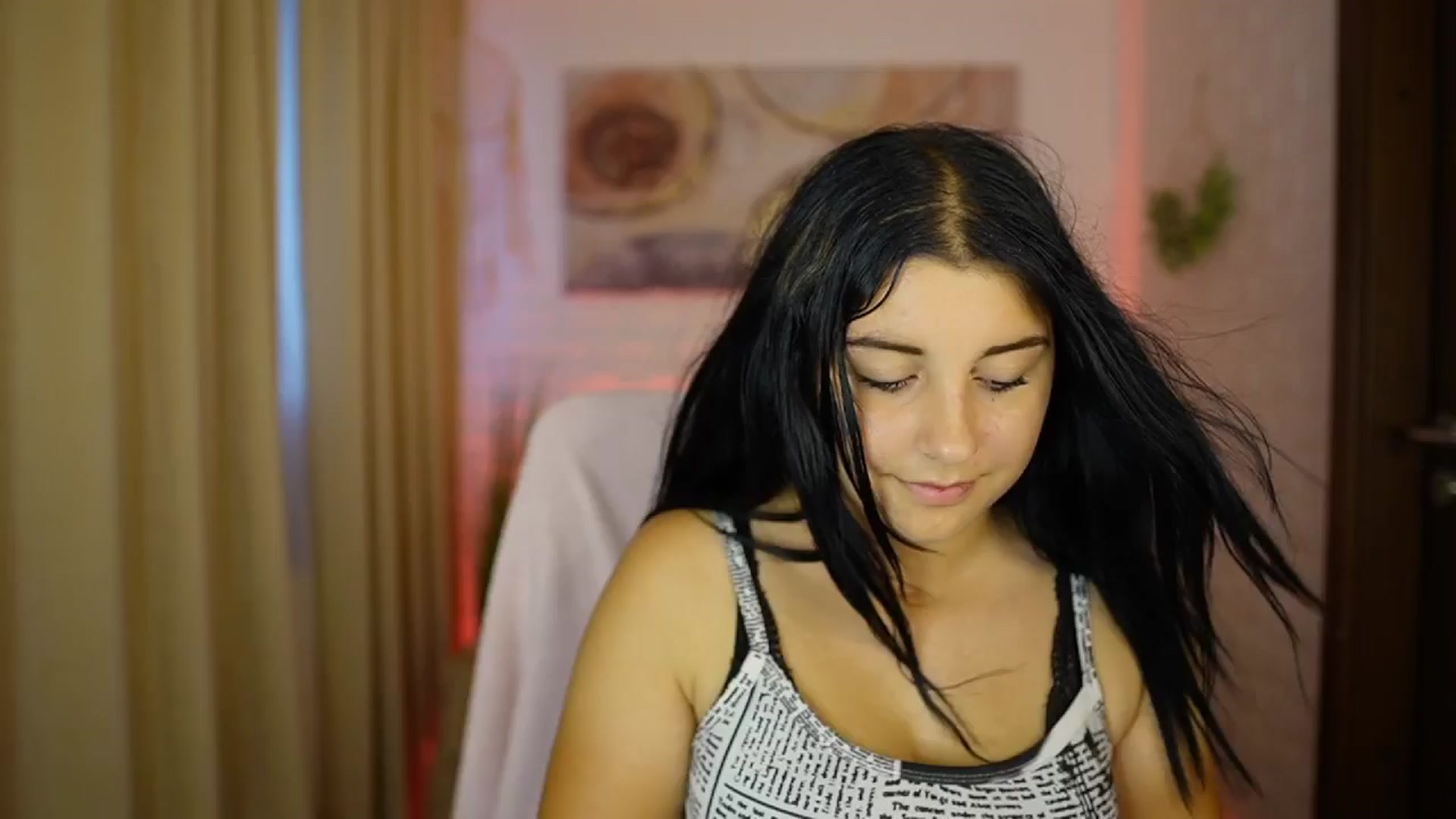 Gallery image thumbnail from Liya__Silver's myfreecams stream on, 08/15/2024, 16:29 image 15 of 20