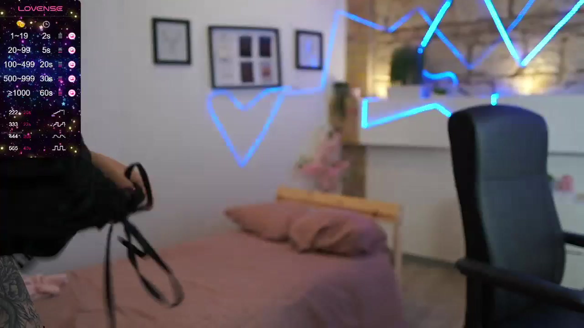 Gallery image thumbnail from Liya__Silver_'s myfreecams stream on, 09/29/2023, 16:38 image 10 of 20