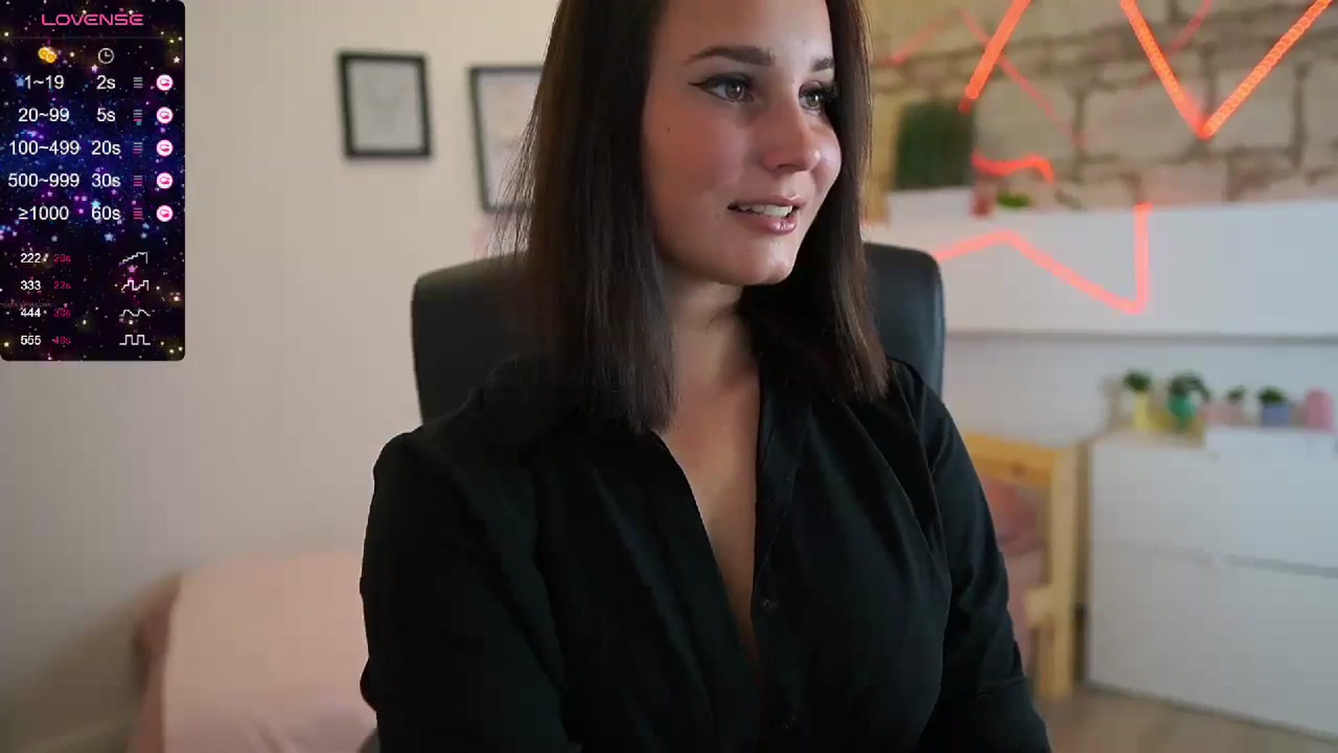 Gallery image thumbnail from Liya__Silver_'s myfreecams stream on, 09/30/2023, 13:40 image 4 of 20