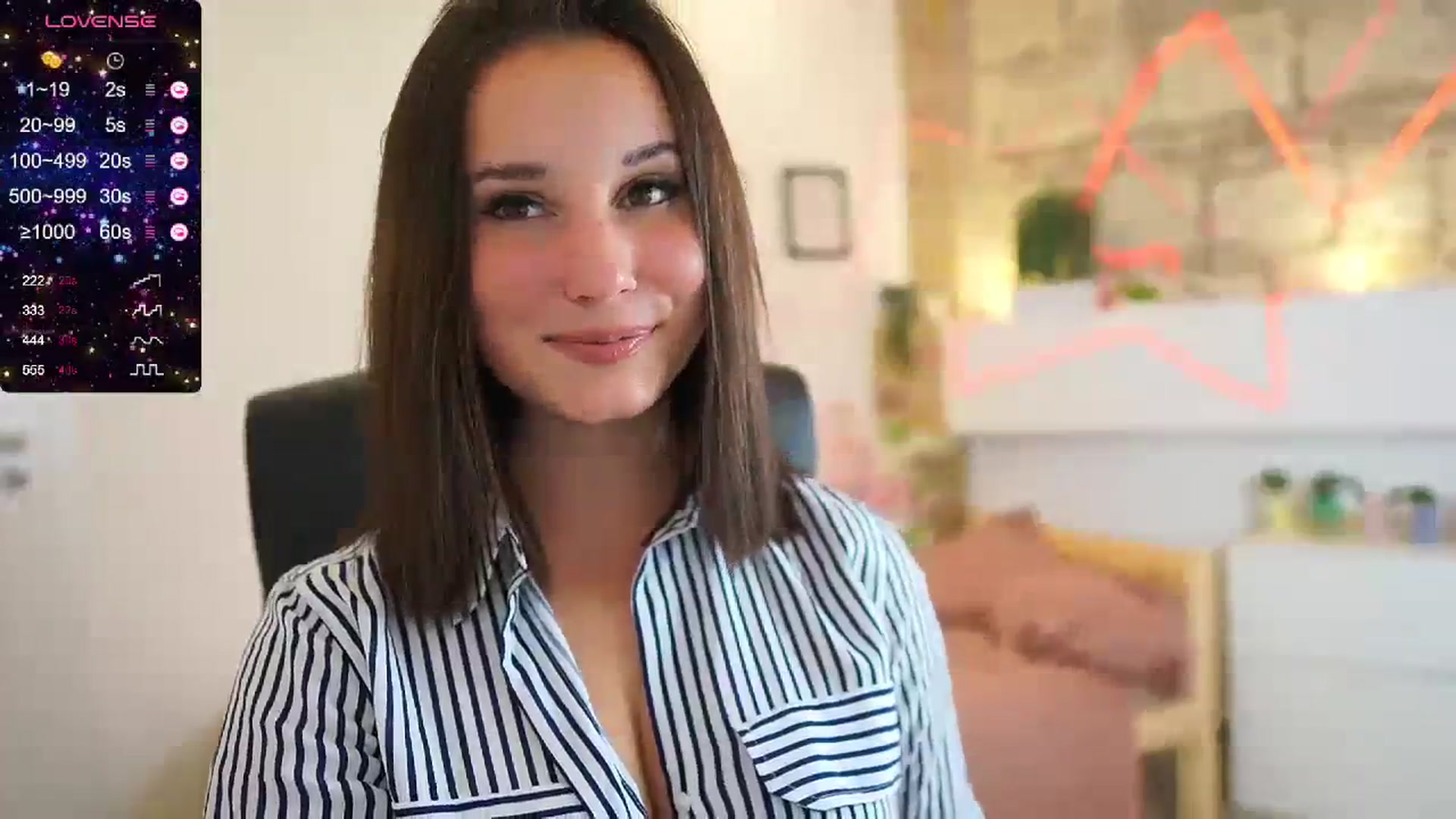 Gallery image thumbnail from Liya__Silver_'s myfreecams stream on, 10/06/2023, 13:38 image 3 of 20