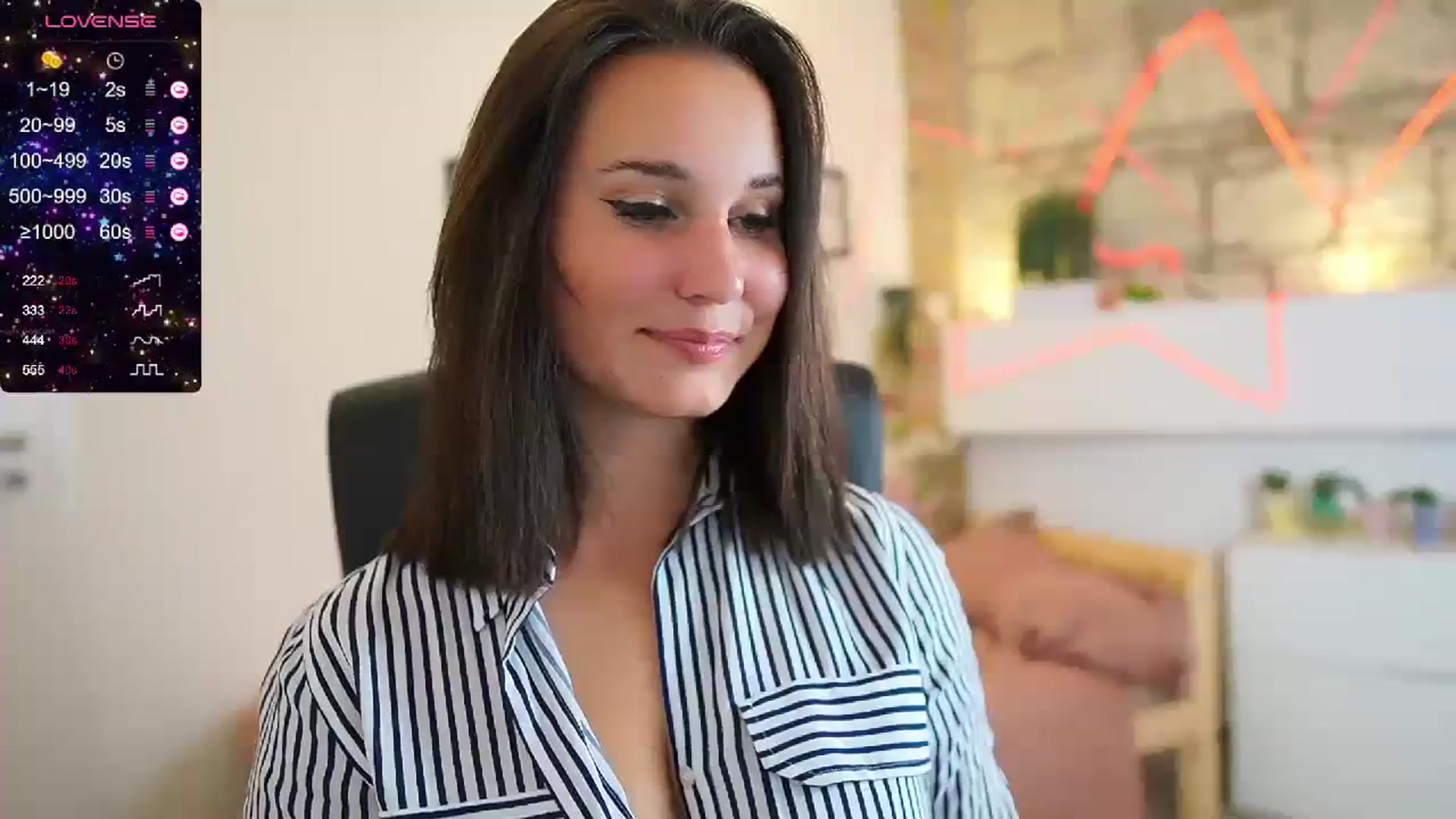 Gallery image thumbnail from Liya__Silver_'s myfreecams stream on, 10/06/2023, 13:38 image 13 of 20