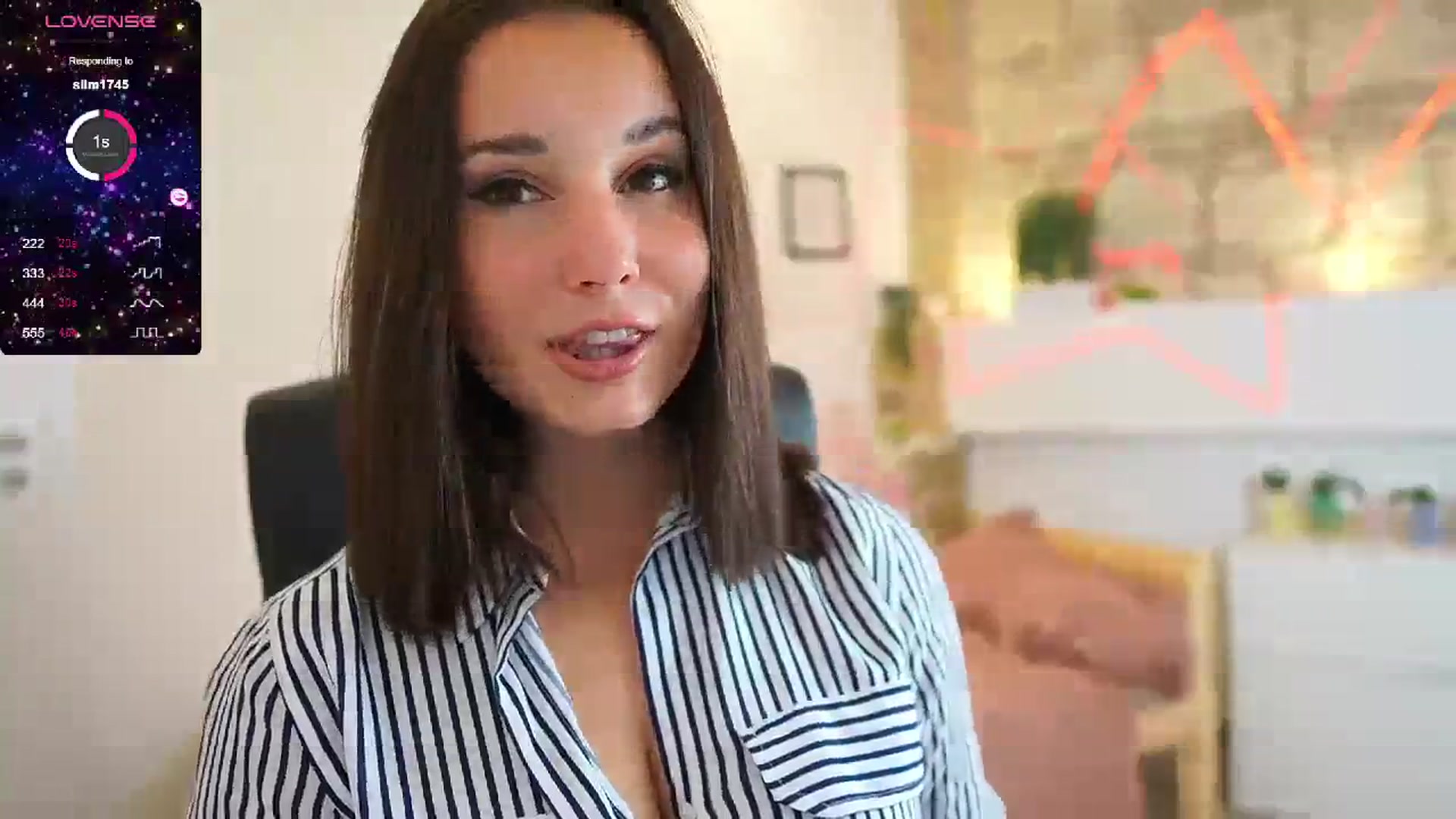 Gallery image thumbnail from Liya__Silver_'s myfreecams stream on, 10/06/2023, 13:38 image 9 of 20