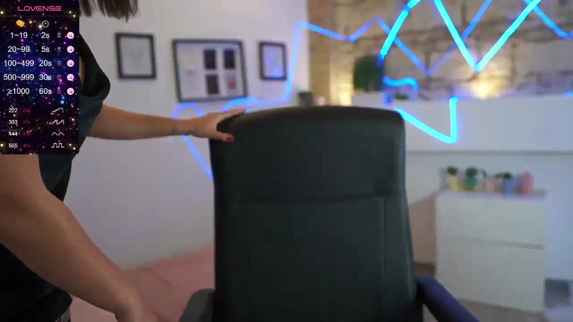 Gallery image thumbnail from Liya__Silver_'s myfreecams stream on, 10/13/2023, 15:18 image 18 of 20