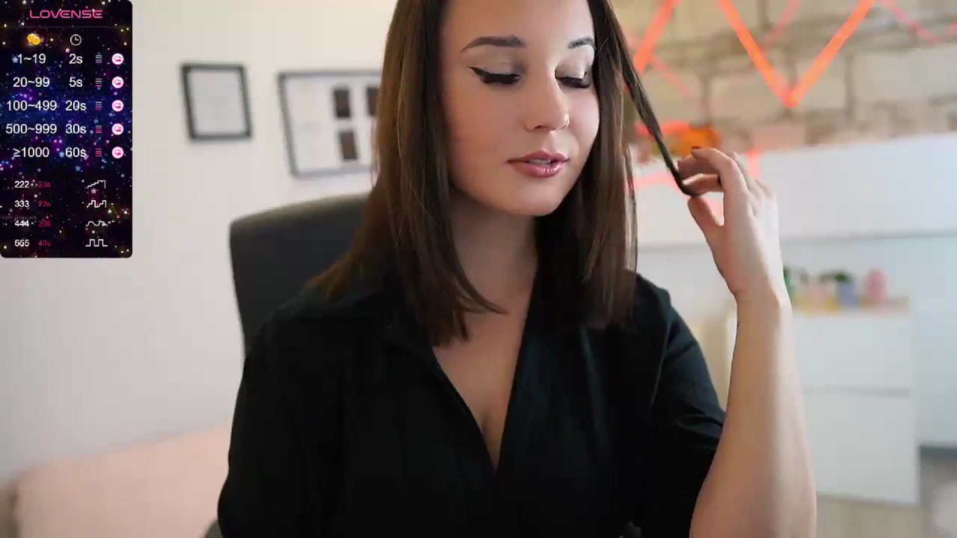 Gallery image thumbnail from Liya__Silver_'s myfreecams stream on, 10/24/2023, 13:49 image 3 of 20
