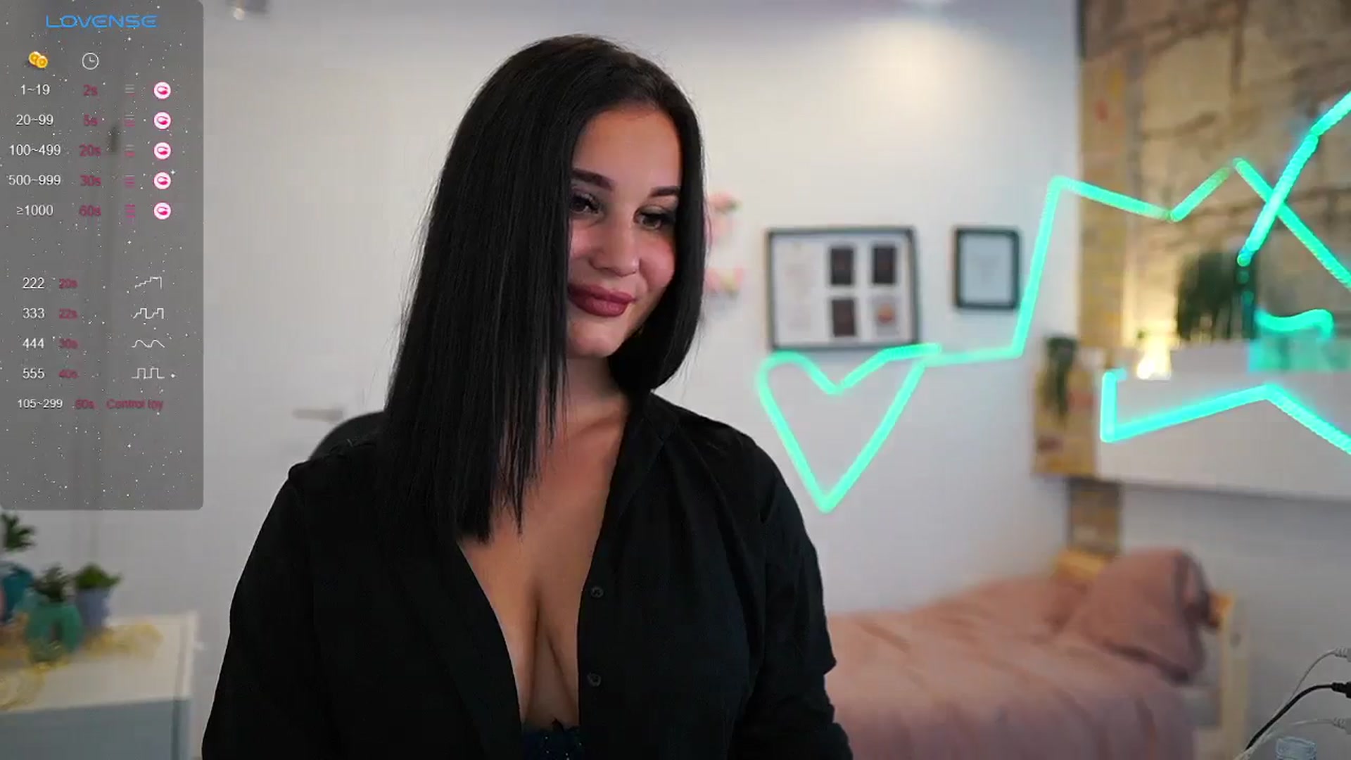 Gallery image thumbnail from Liya__Silver_'s myfreecams stream on, 01/23/2024, 22:40 image 19 of 20