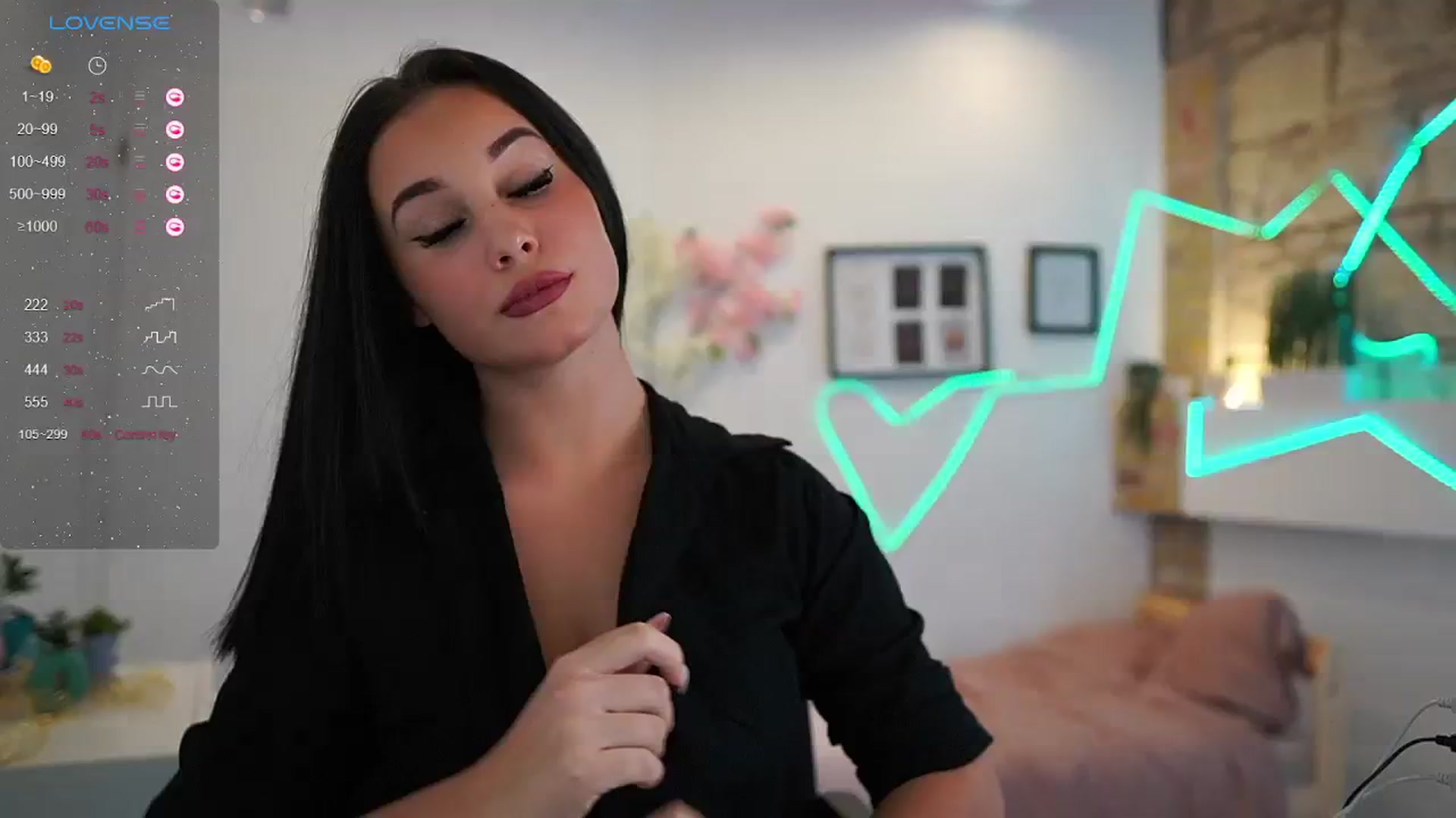 Gallery image thumbnail from Liya__Silver_'s myfreecams stream on, 01/23/2024, 22:40 image 1 of 20