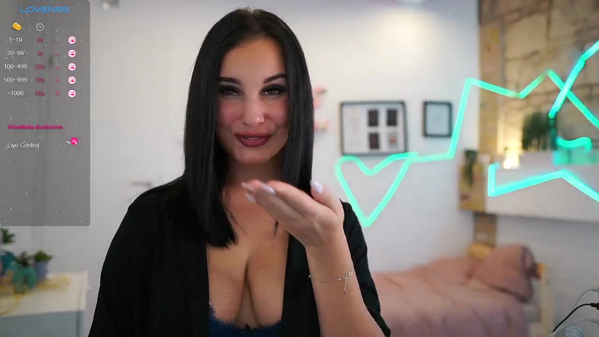 Gallery image thumbnail from Liya__Silver_'s myfreecams stream on, 01/23/2024, 22:40 image 15 of 20