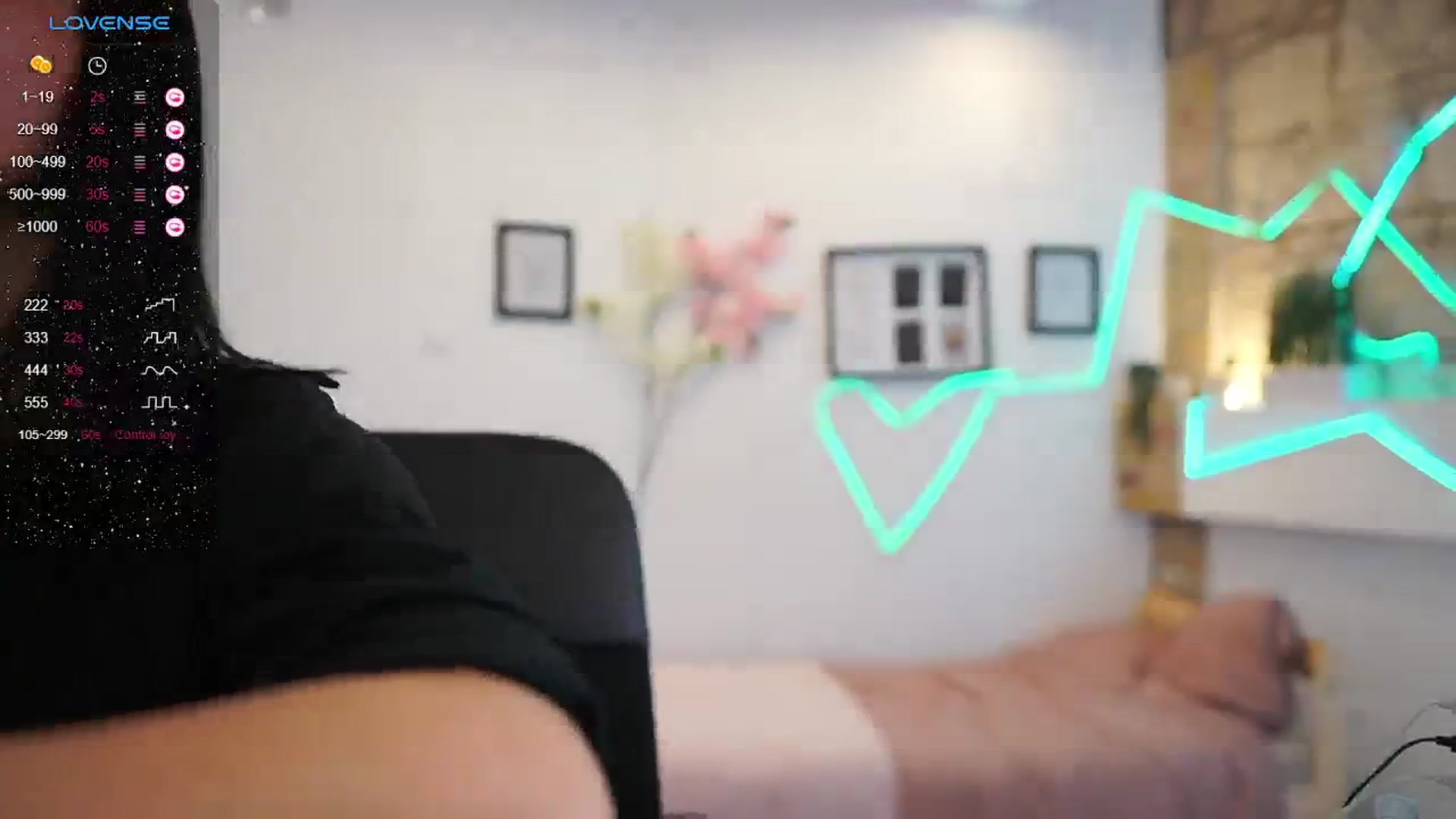 Gallery image thumbnail from Liya__Silver_'s myfreecams stream on, 01/23/2024, 22:40 image 16 of 20