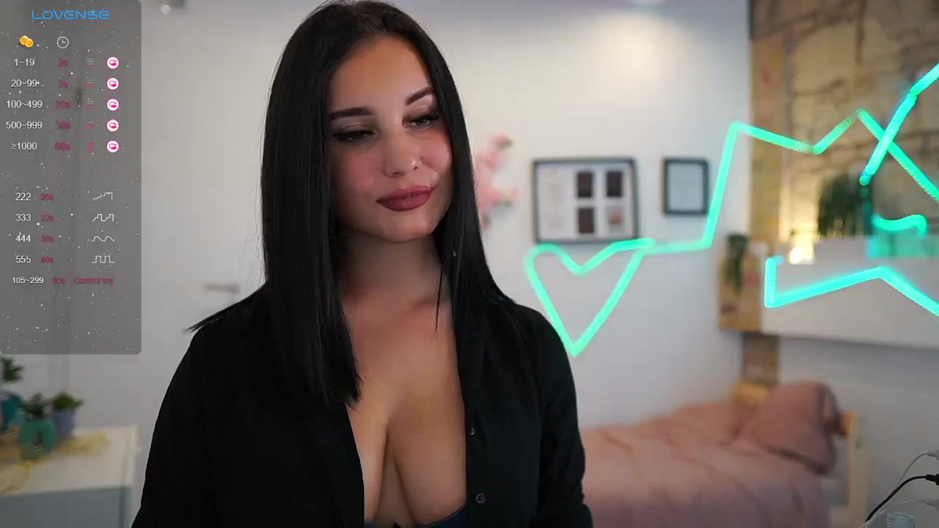 Gallery image thumbnail from Liya__Silver_'s myfreecams stream on, 01/23/2024, 22:40 image 6 of 20