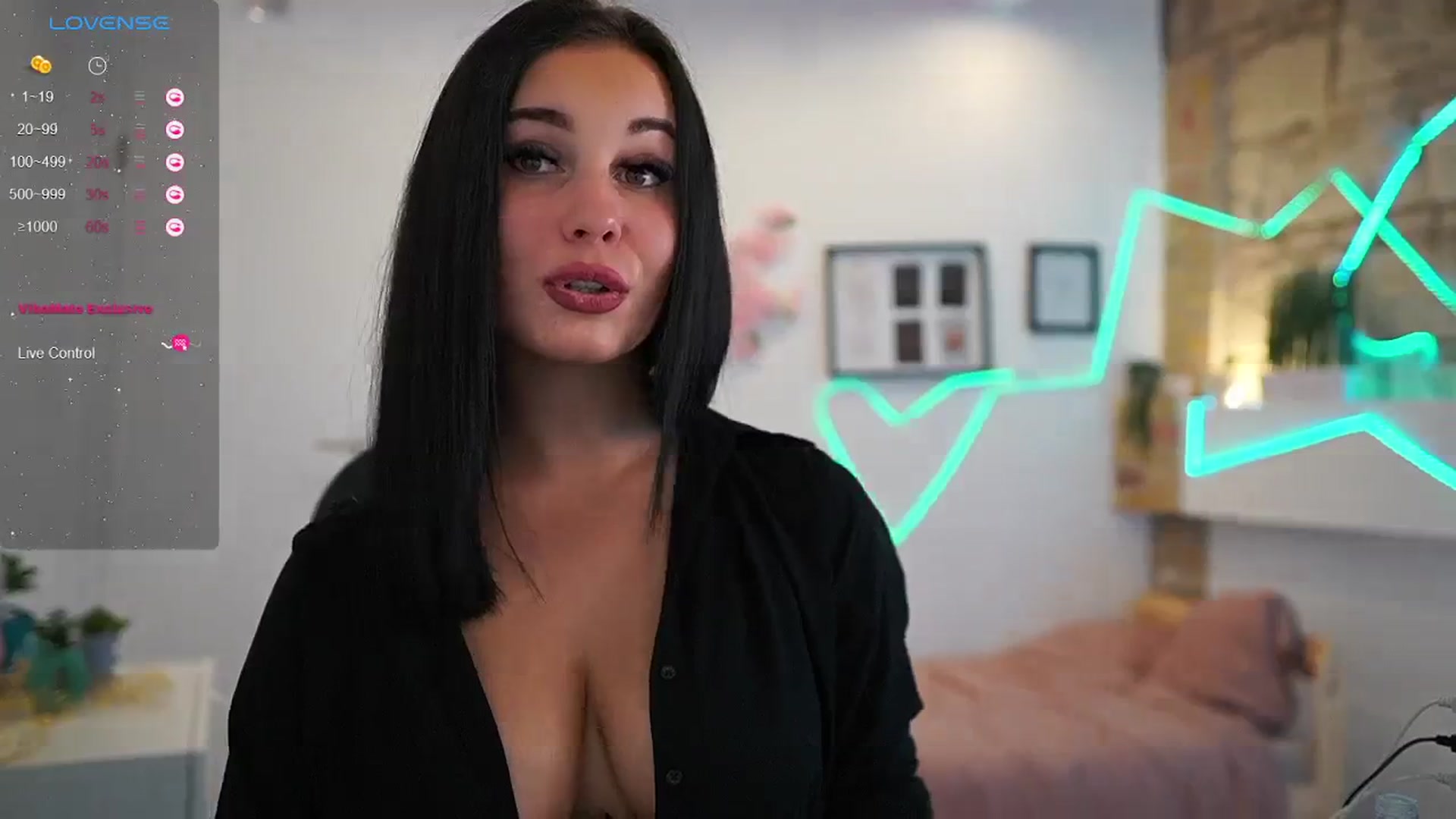 Gallery image thumbnail from Liya__Silver_'s myfreecams stream on, 01/23/2024, 22:40 image 20 of 20