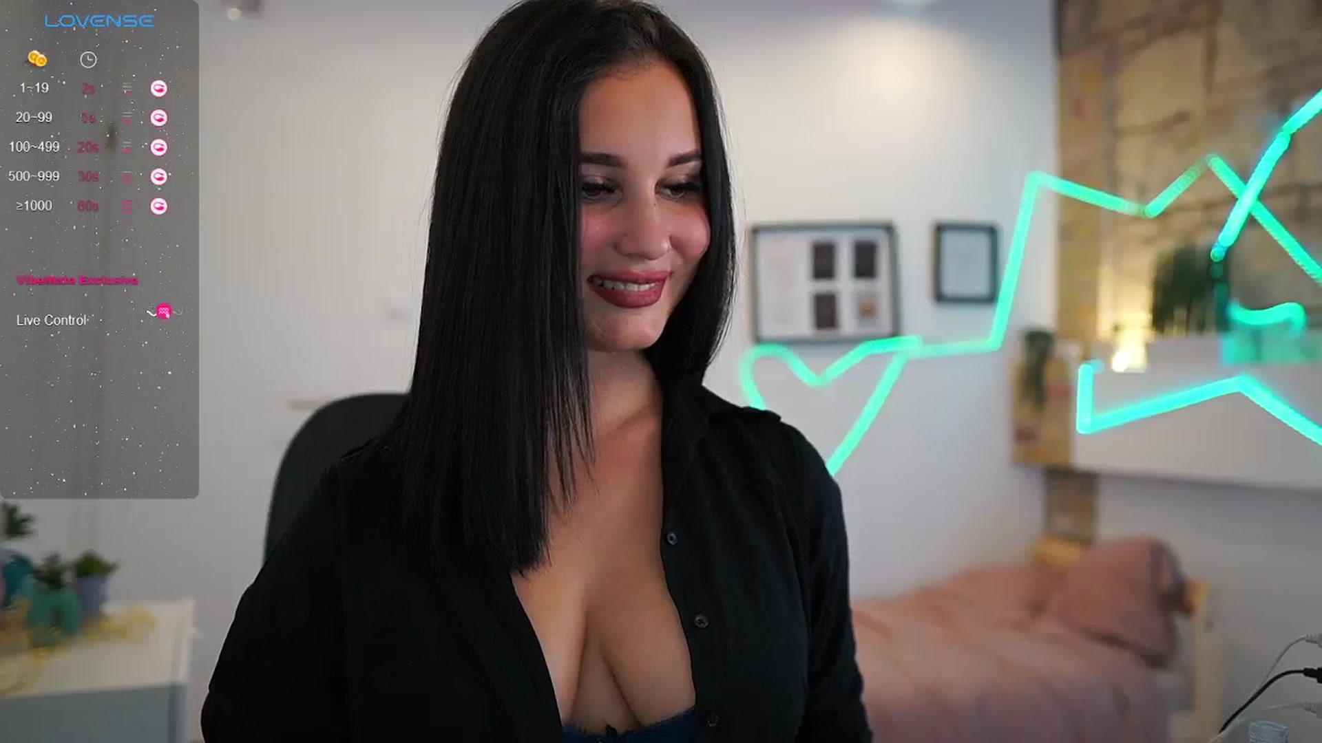 Gallery image thumbnail from Liya__Silver_'s myfreecams stream on, 01/23/2024, 22:40 image 10 of 20