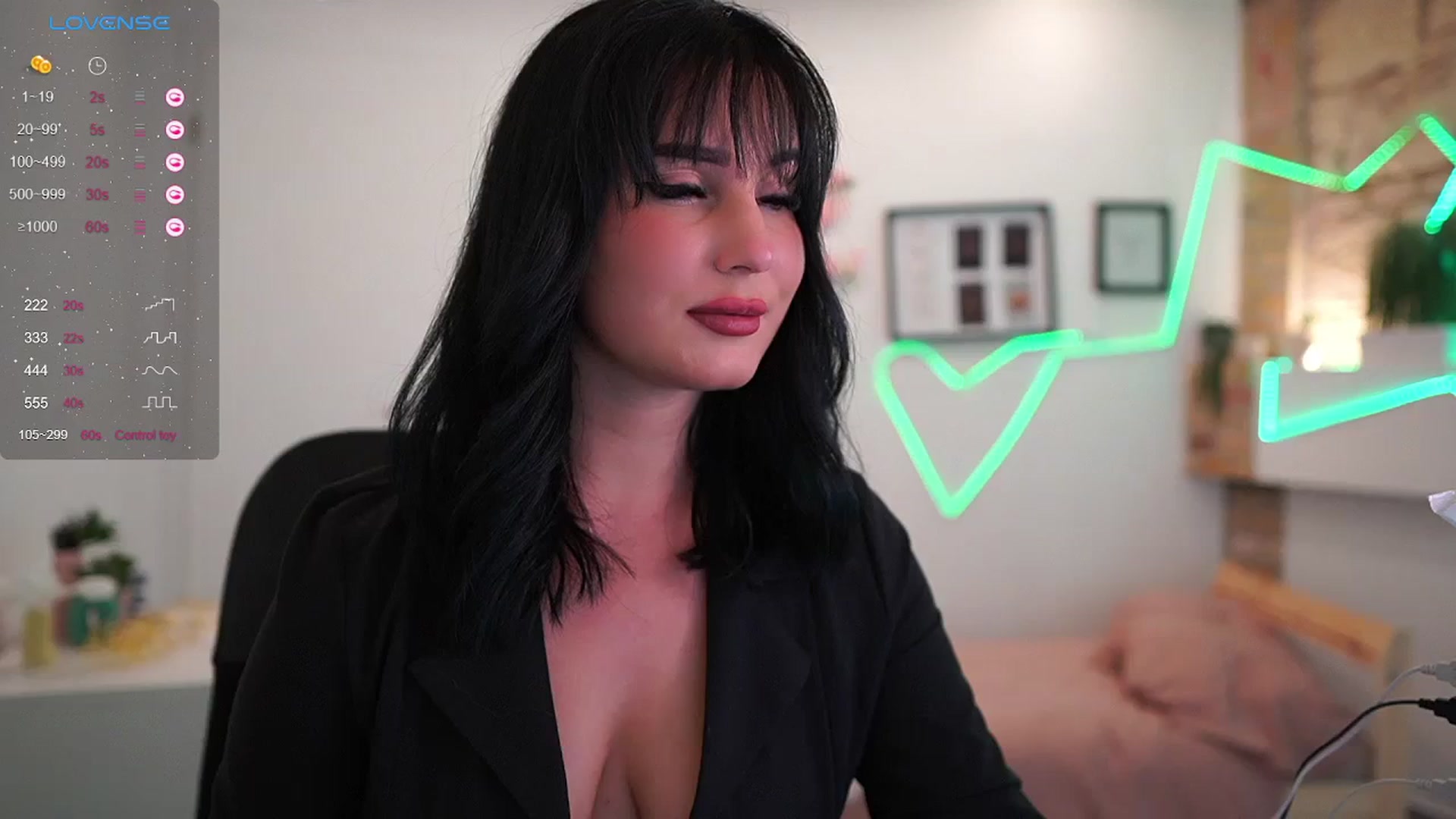 Gallery image thumbnail from Liya__Silver_'s myfreecams stream on, 03/01/2024, 24:11 image 2 of 20