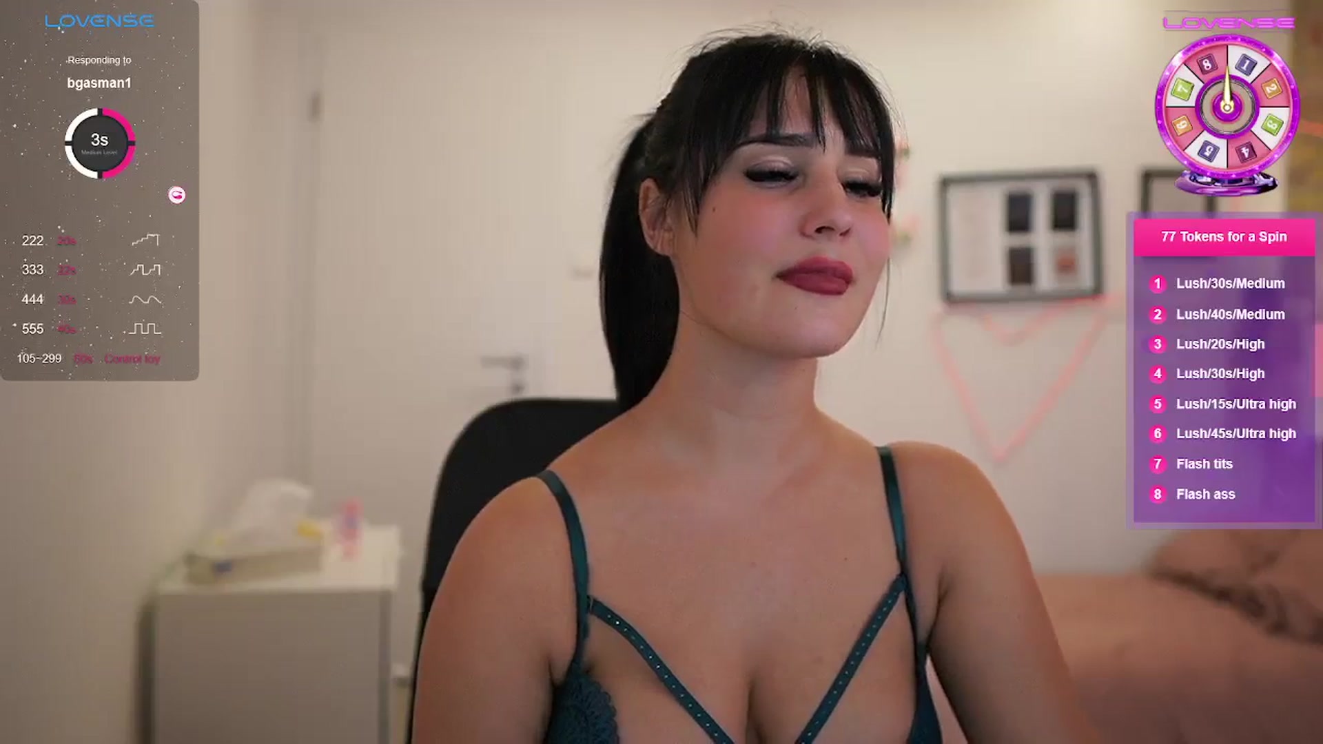 Gallery image thumbnail from Liya__Silver_'s myfreecams stream on, 03/07/2024, 23:07 image 7 of 20