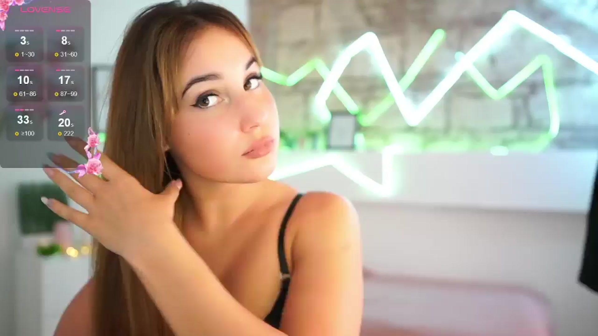Gallery image thumbnail from Liya__Silver_'s myfreecams stream on, 07/22/2024, 14:01 image 2 of 20