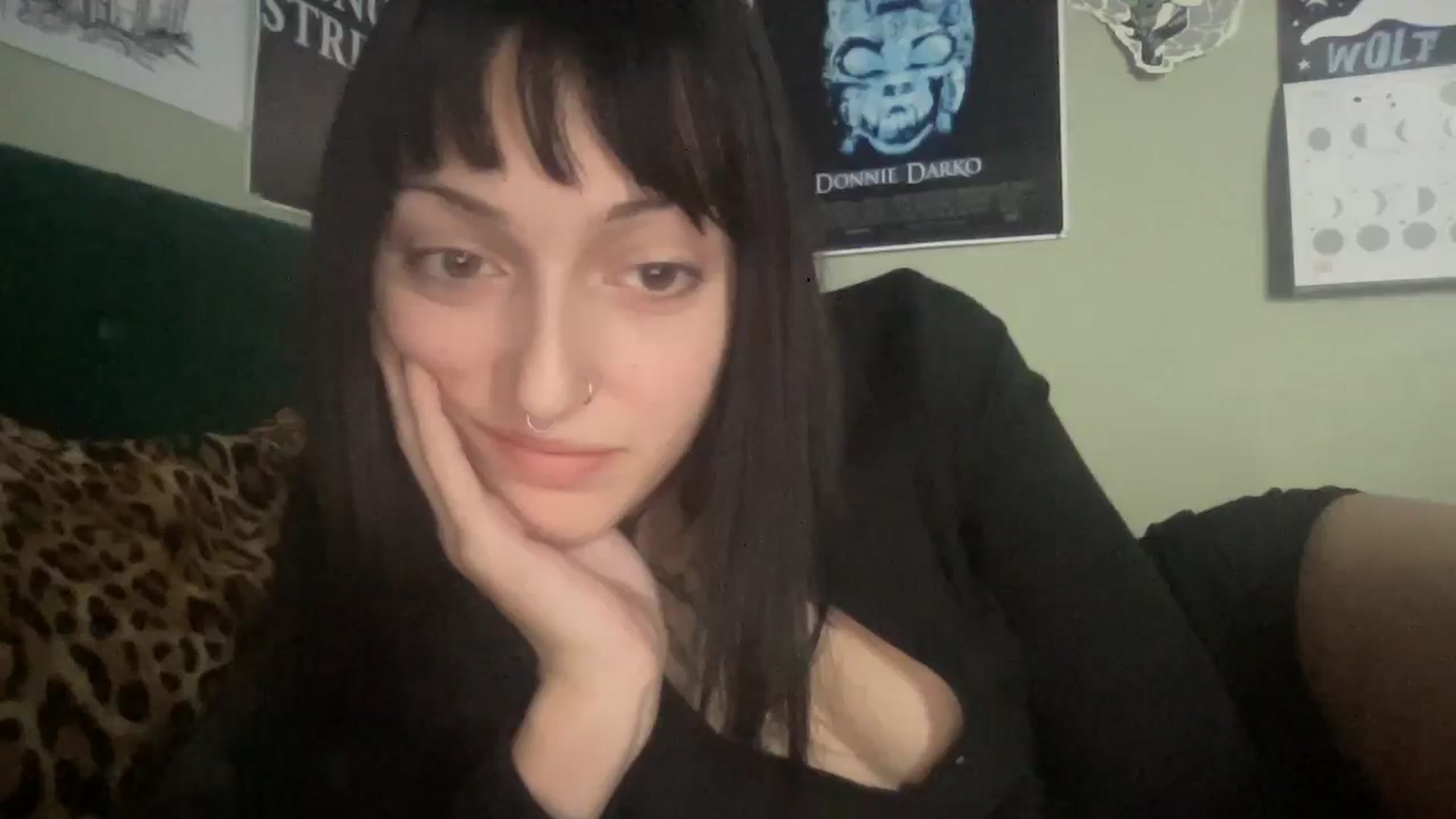 Gallery image thumbnail from Liz3valentine's myfreecams stream on, 12/31/2024, 19:34 image 4 of 20