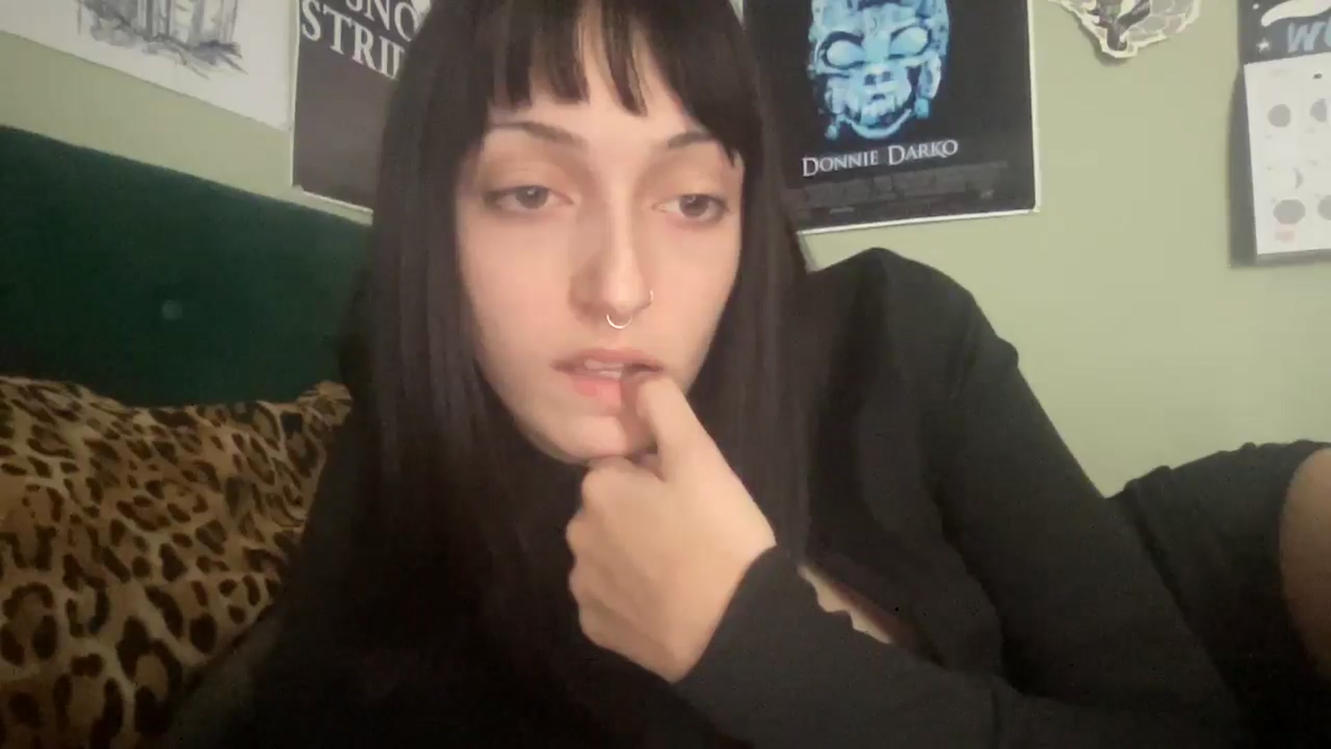 Gallery image thumbnail from Liz3valentine's myfreecams stream on, 12/31/2024, 19:34 image 9 of 20