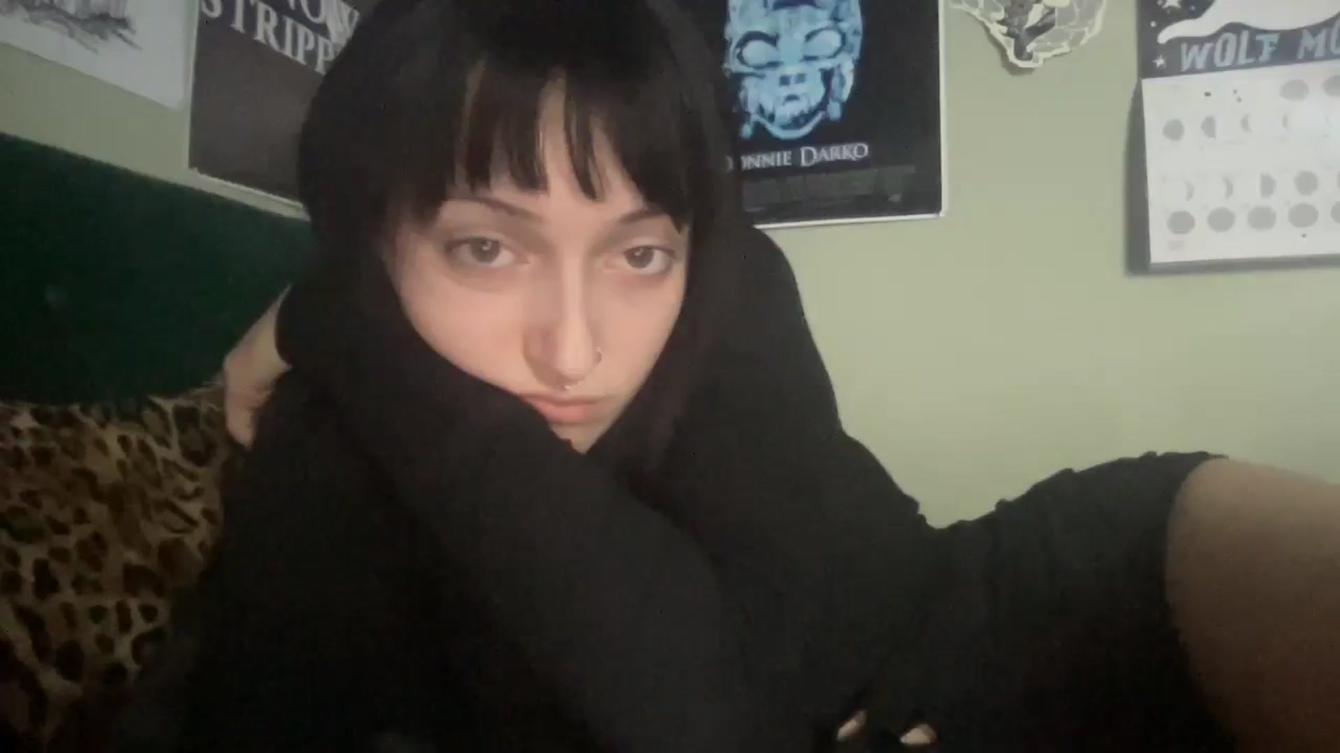 Gallery image thumbnail from Liz3valentine's myfreecams stream on, 12/31/2024, 19:34 image 3 of 20